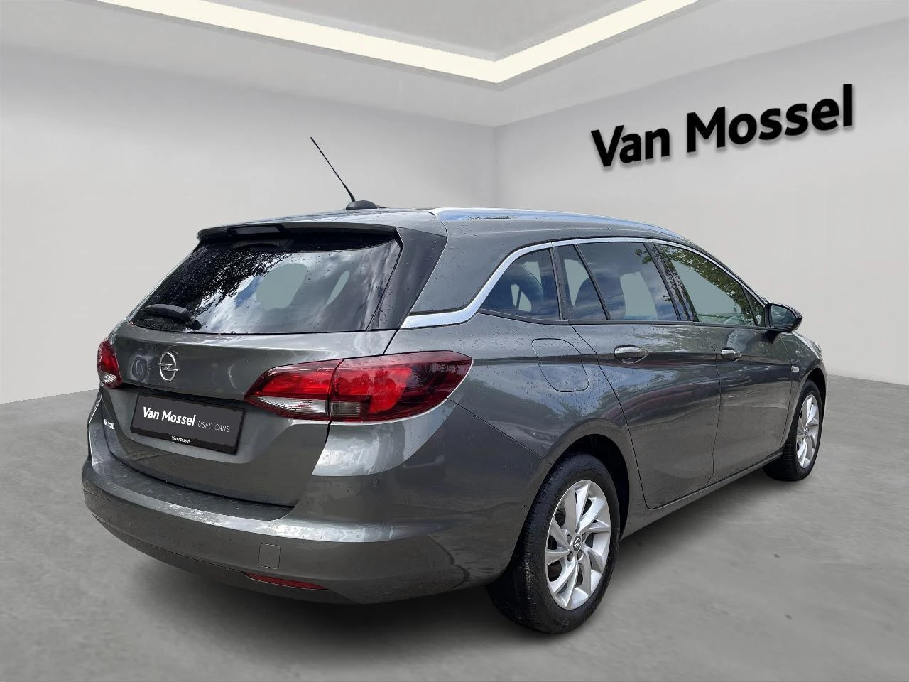 Opel-Astra-image-3