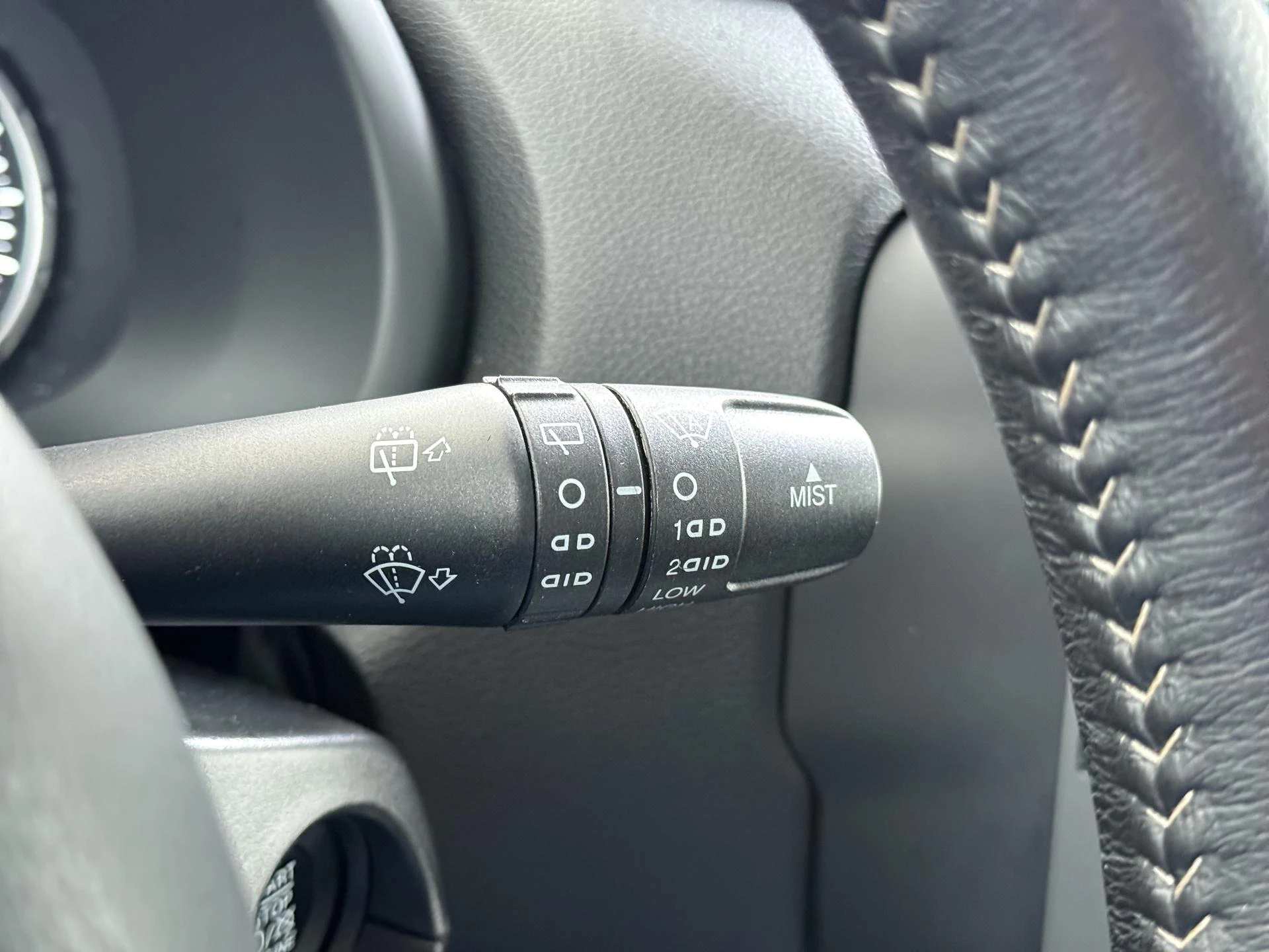 Jeep-Renegade-image-19