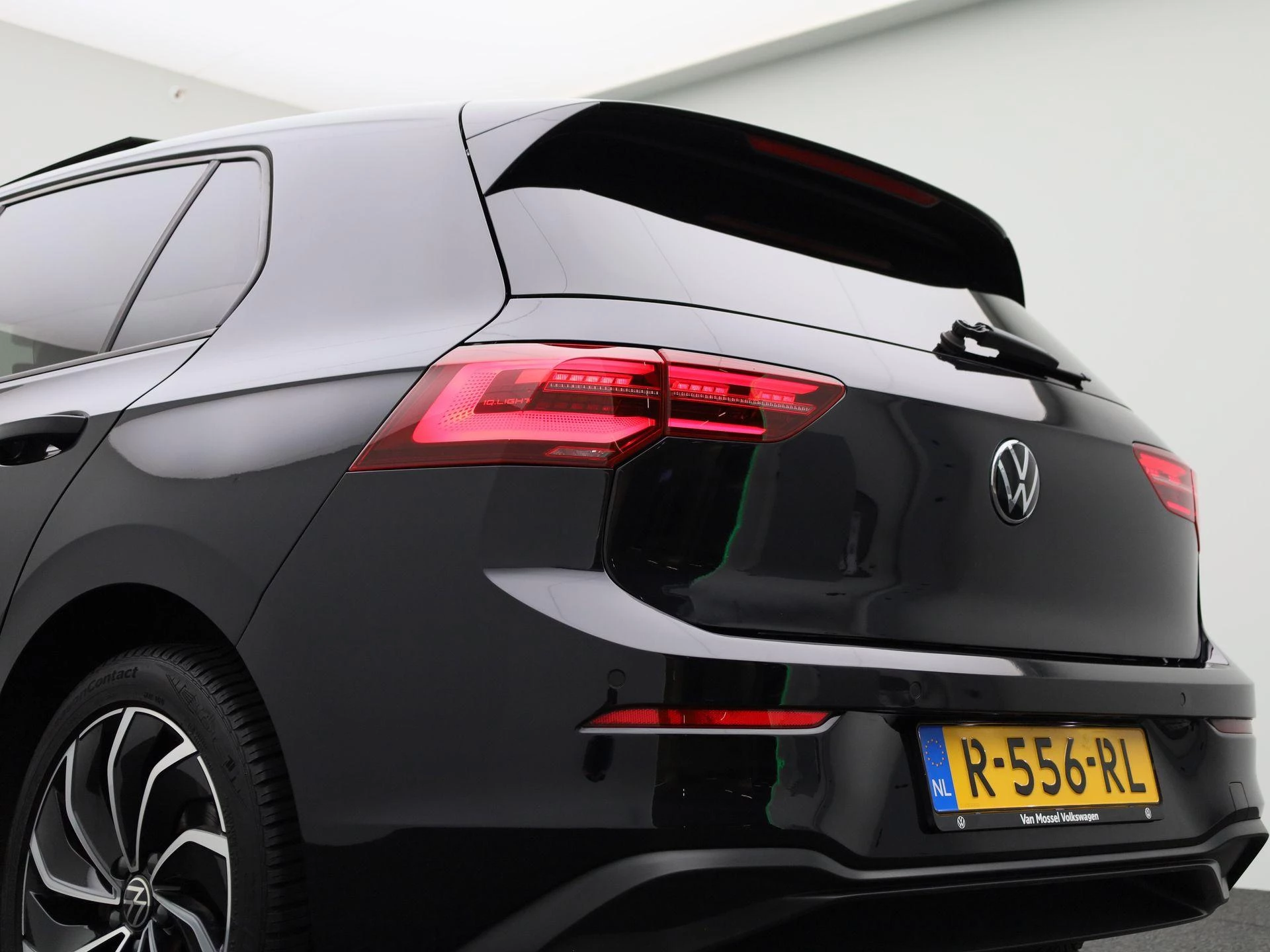 Volkswagen Golf 1.5 eTSI R-Line