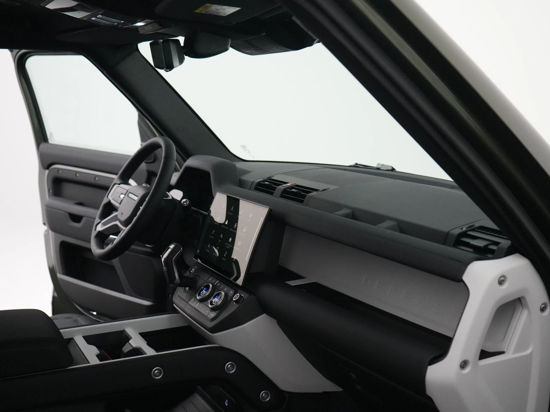 Land Rover-Defender-image-35