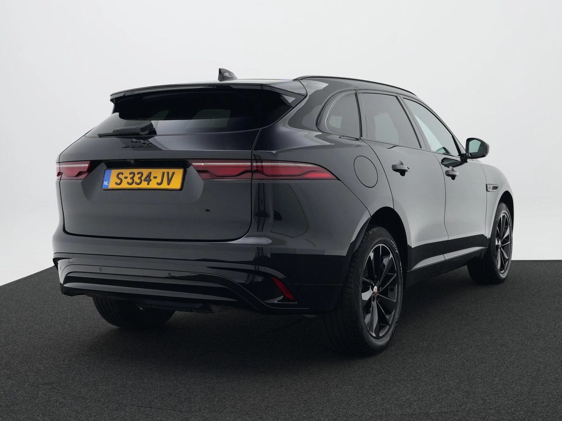 Jaguar F-PACE 2.0 P400e PHEV R-Dynamic Black