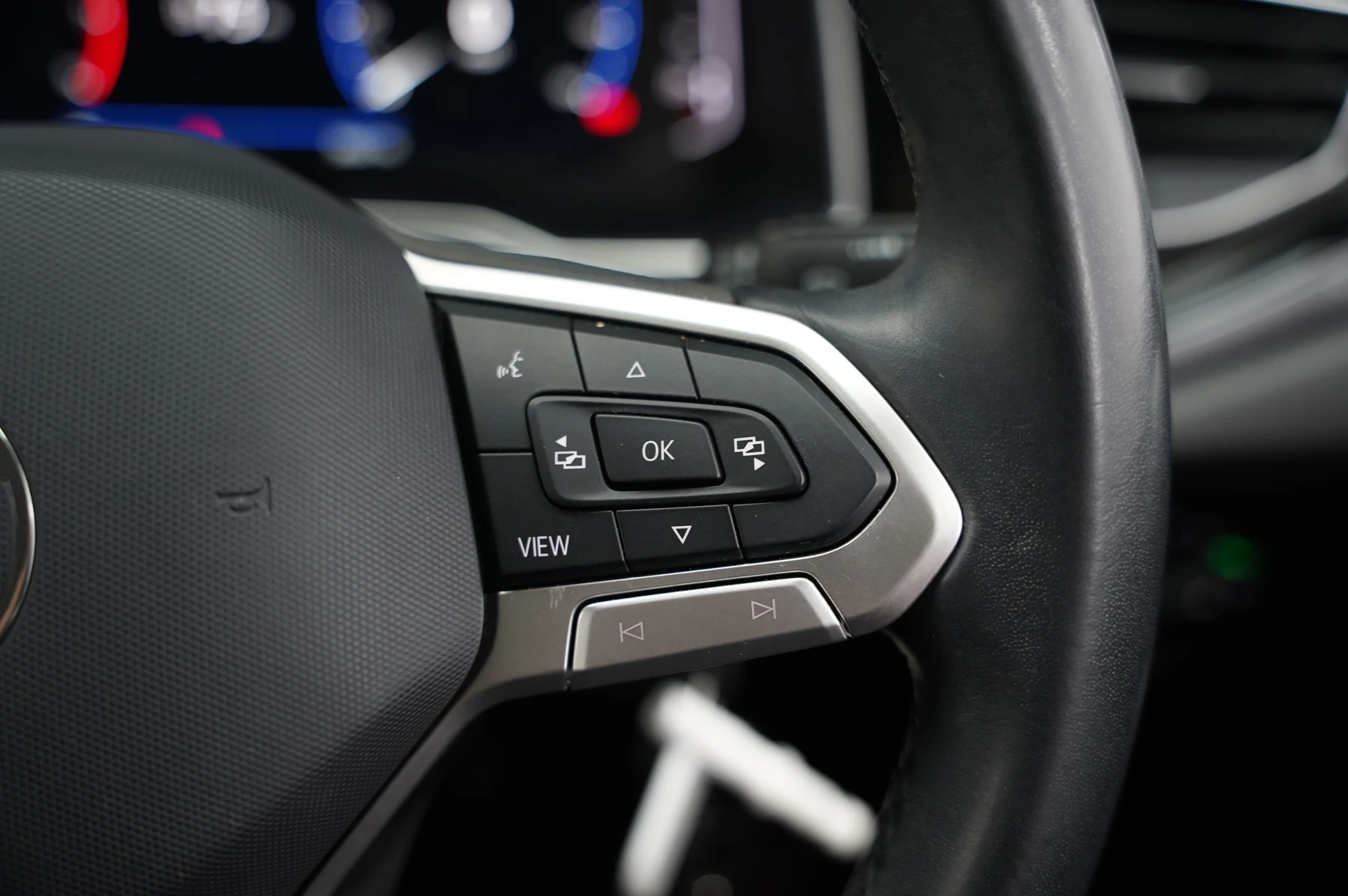 Volkswagen-Polo-image-19