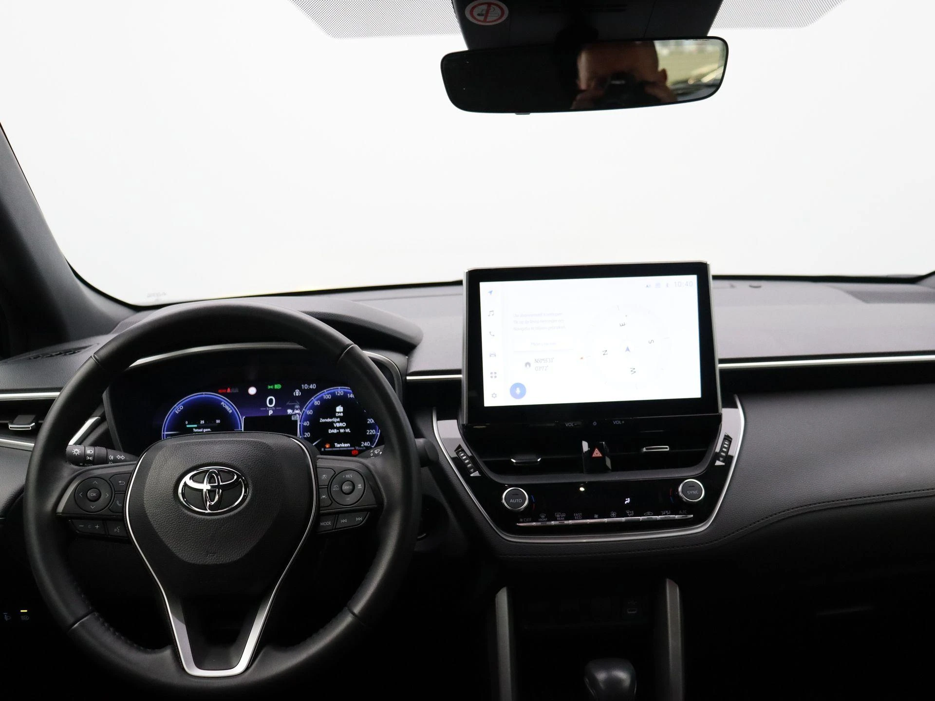 Toyota-Corolla Cross-image-16
