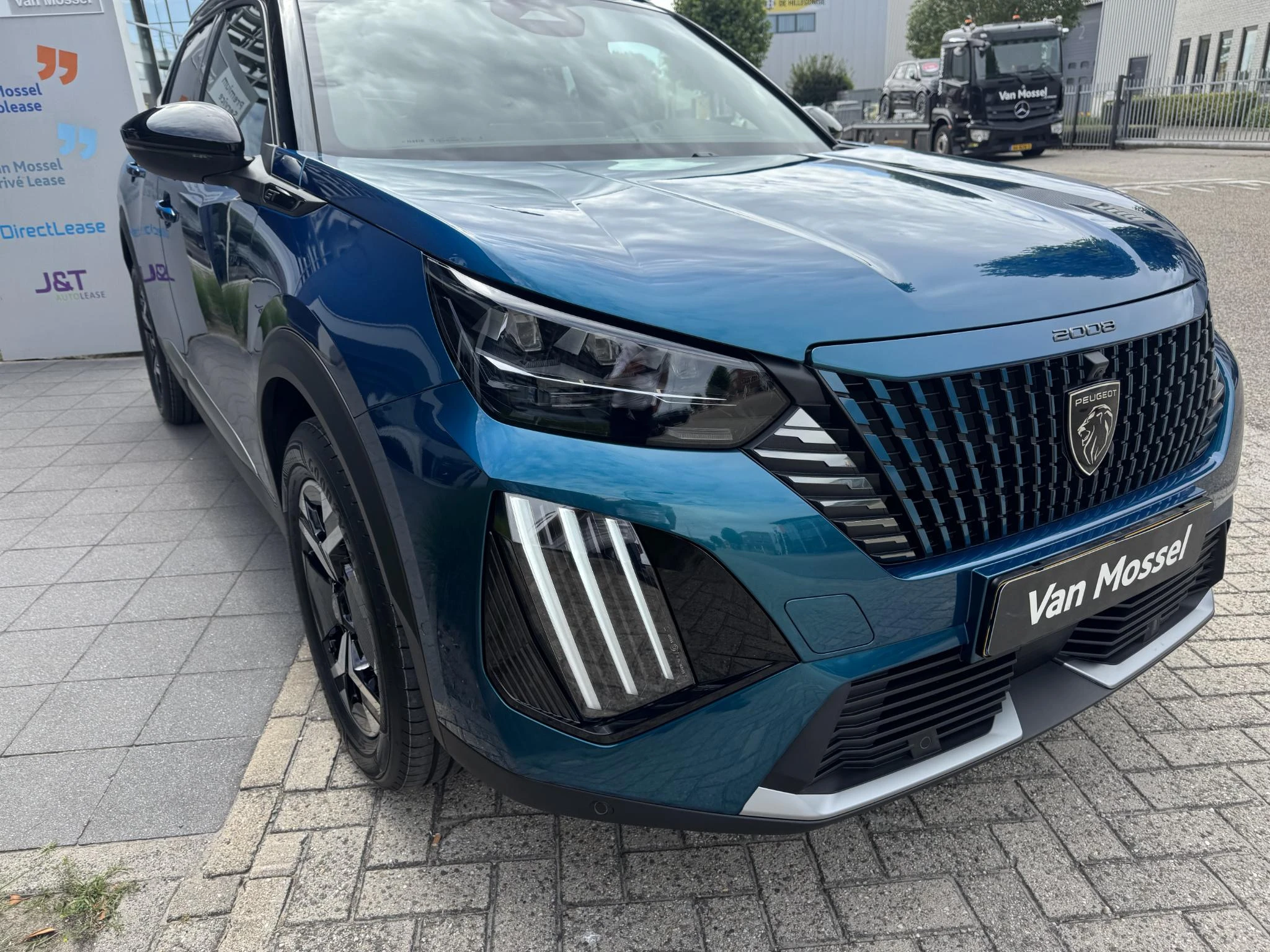 Peugeot-2008-image-6