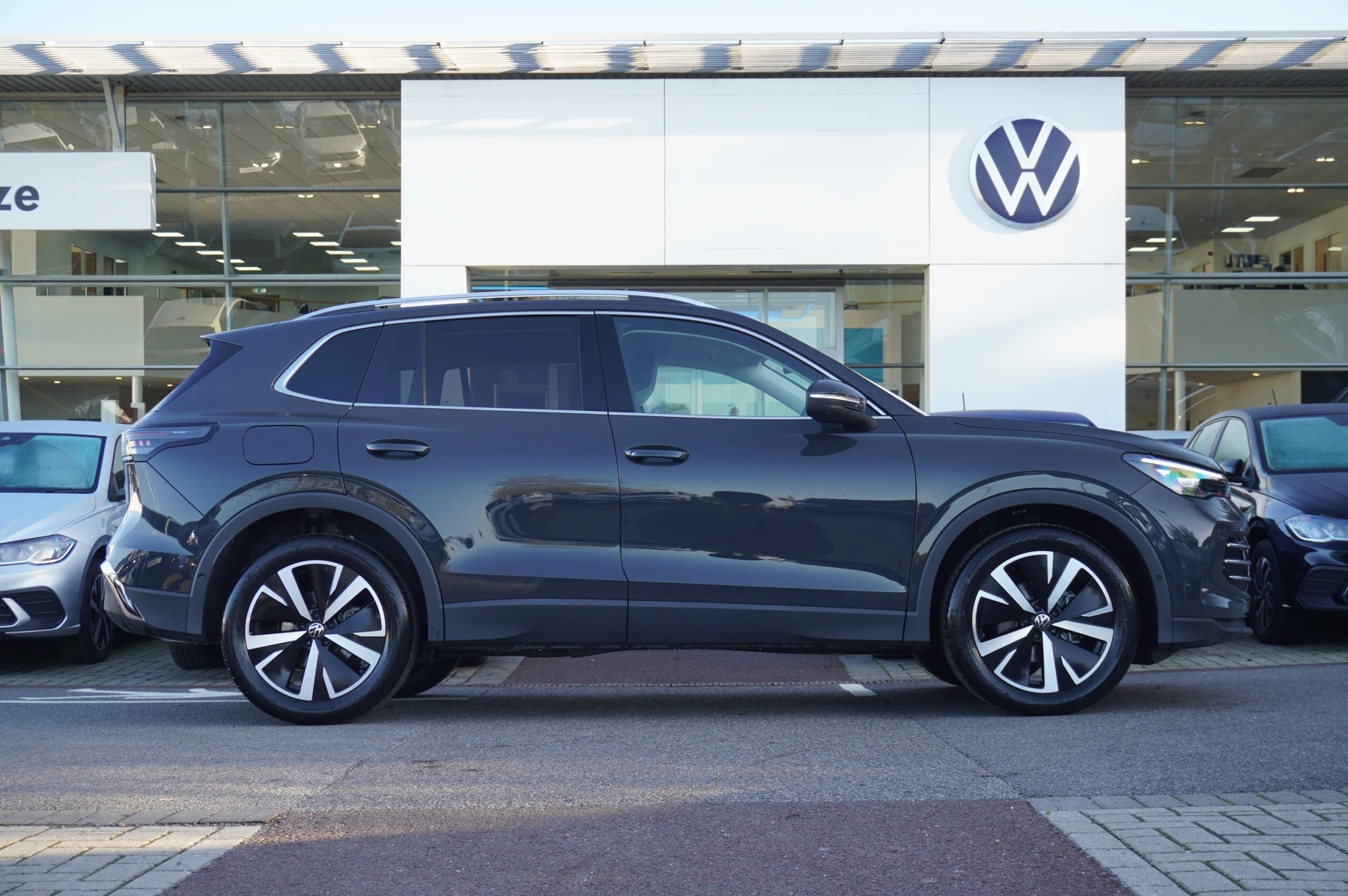 Volkswagen-Tiguan-image-3