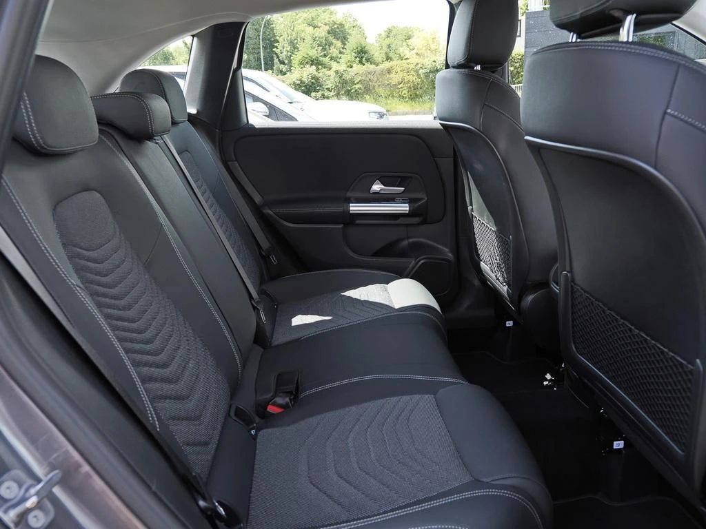 Mercedes-Benz-B-Klasse 200-image-11