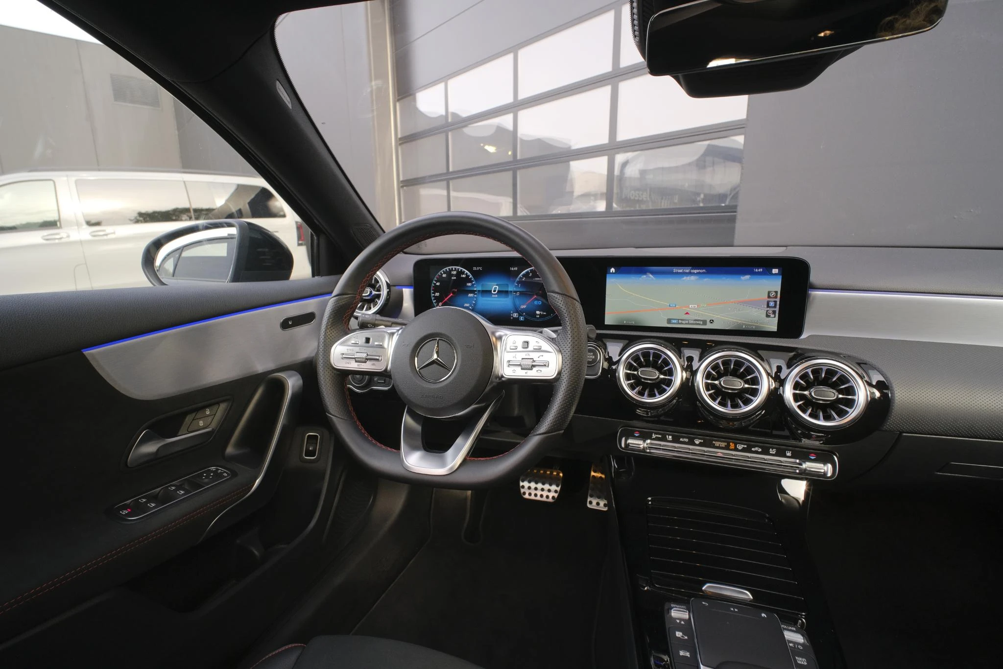 Mercedes-Benz-Classe A-image-9