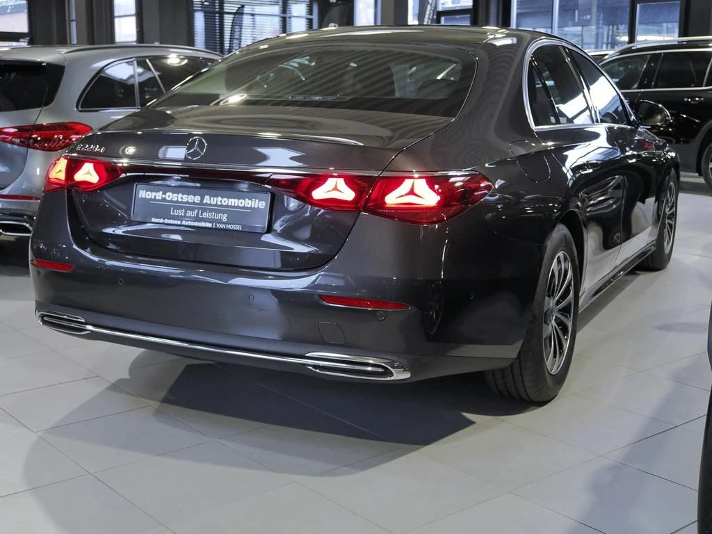 Mercedes-Benz-E-Klasse 220 d-image-4