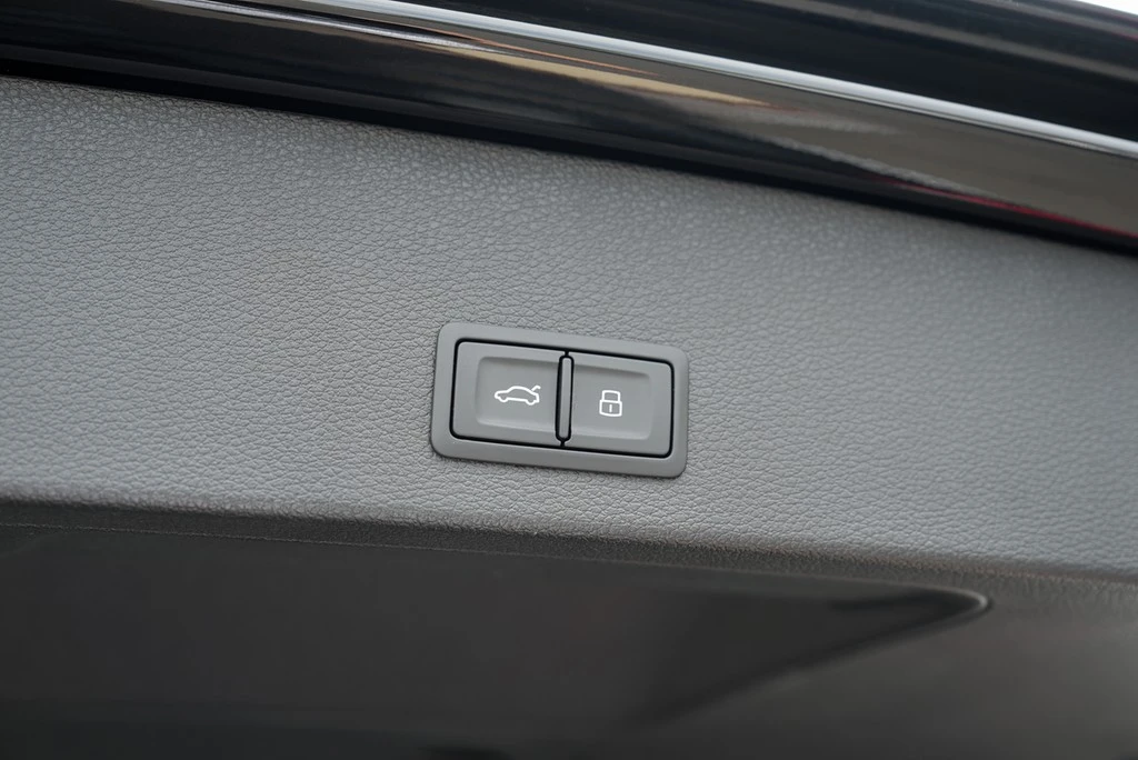 Audi Q2 30 TFSI advanced Kamera AHK GRA GWF