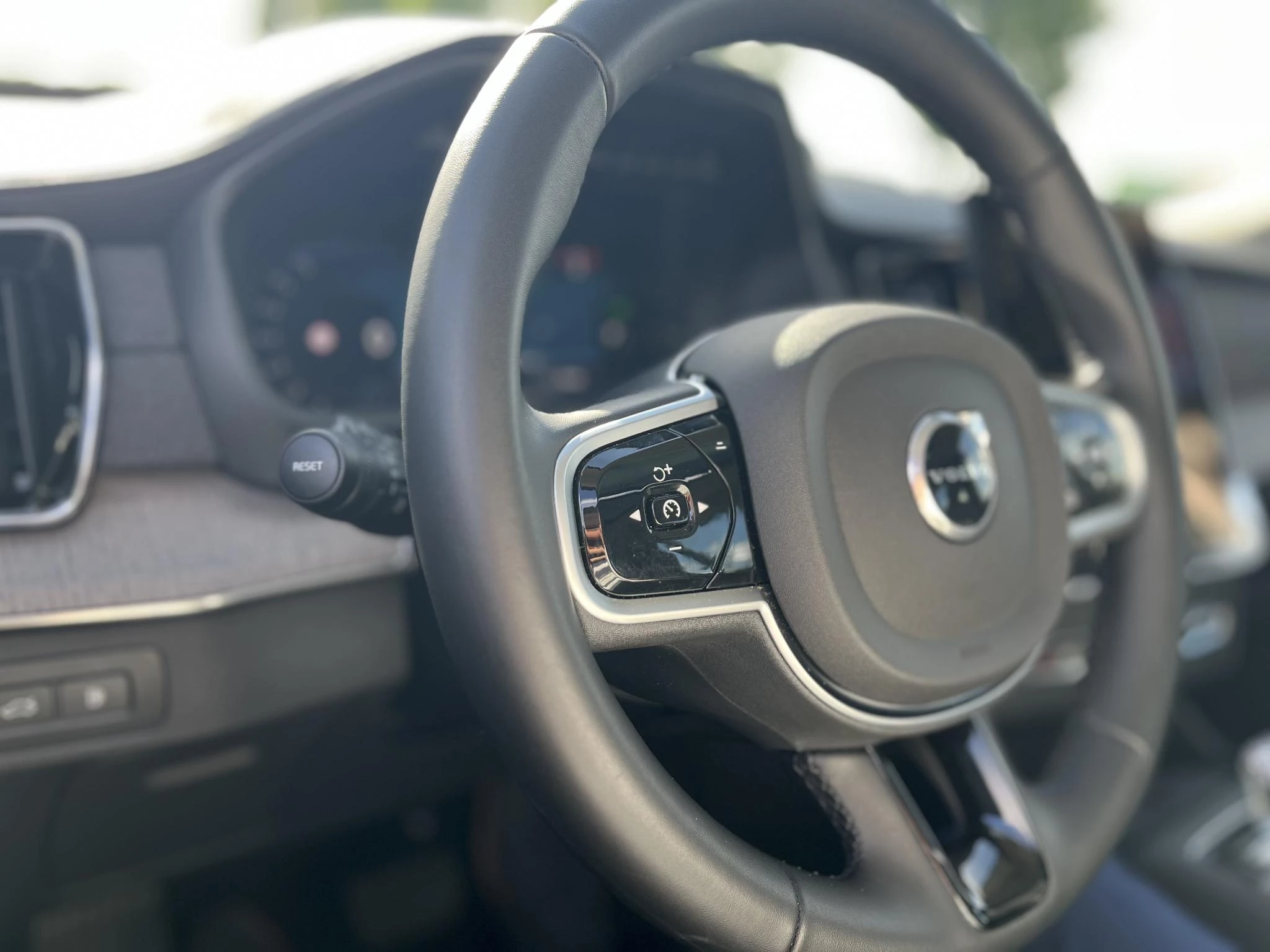 Volvo XC90 T8 Plug-in hybrid AWD Ultra Dark