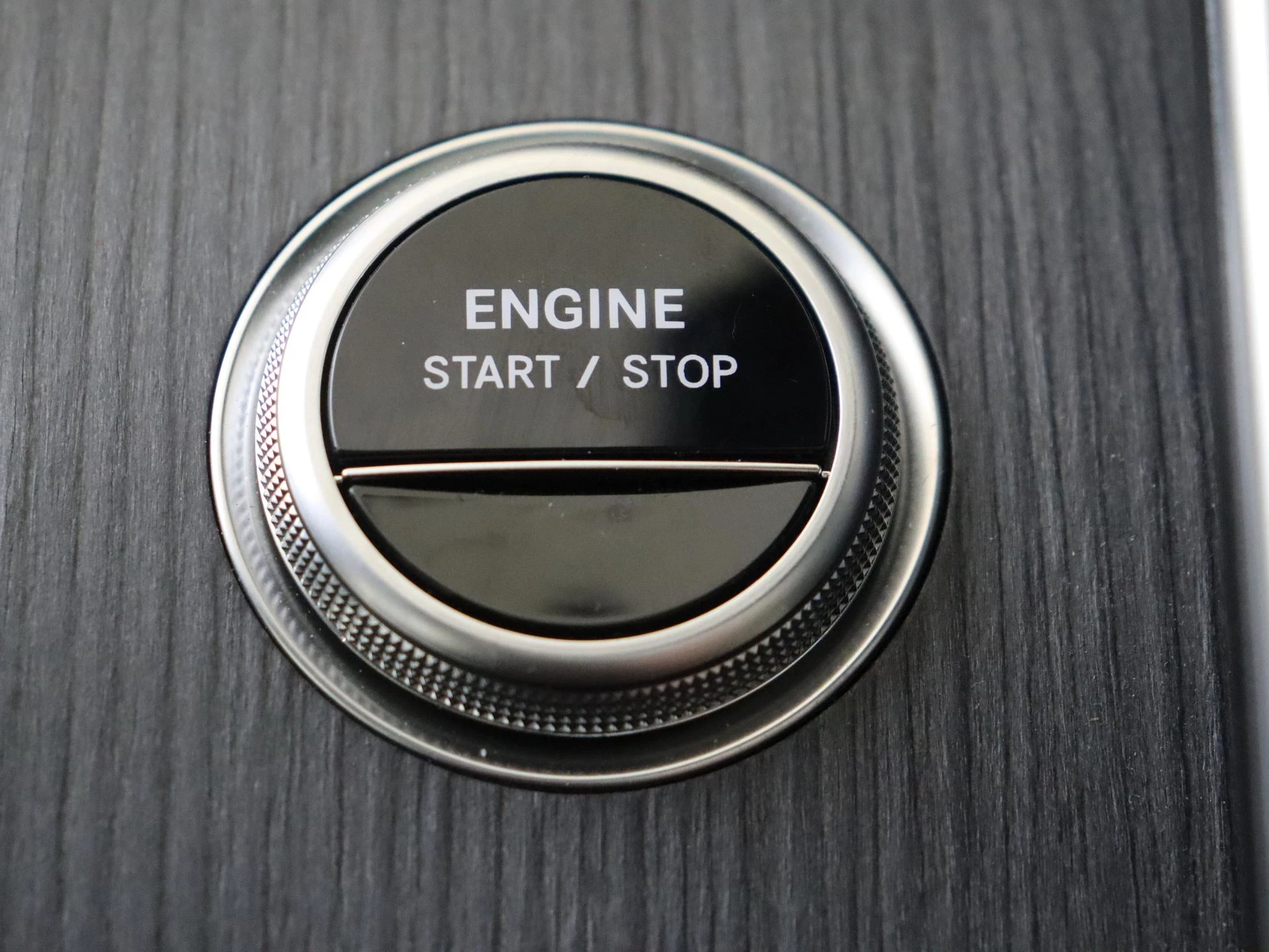 Mercedes-Benz-C-Klasse-image-24