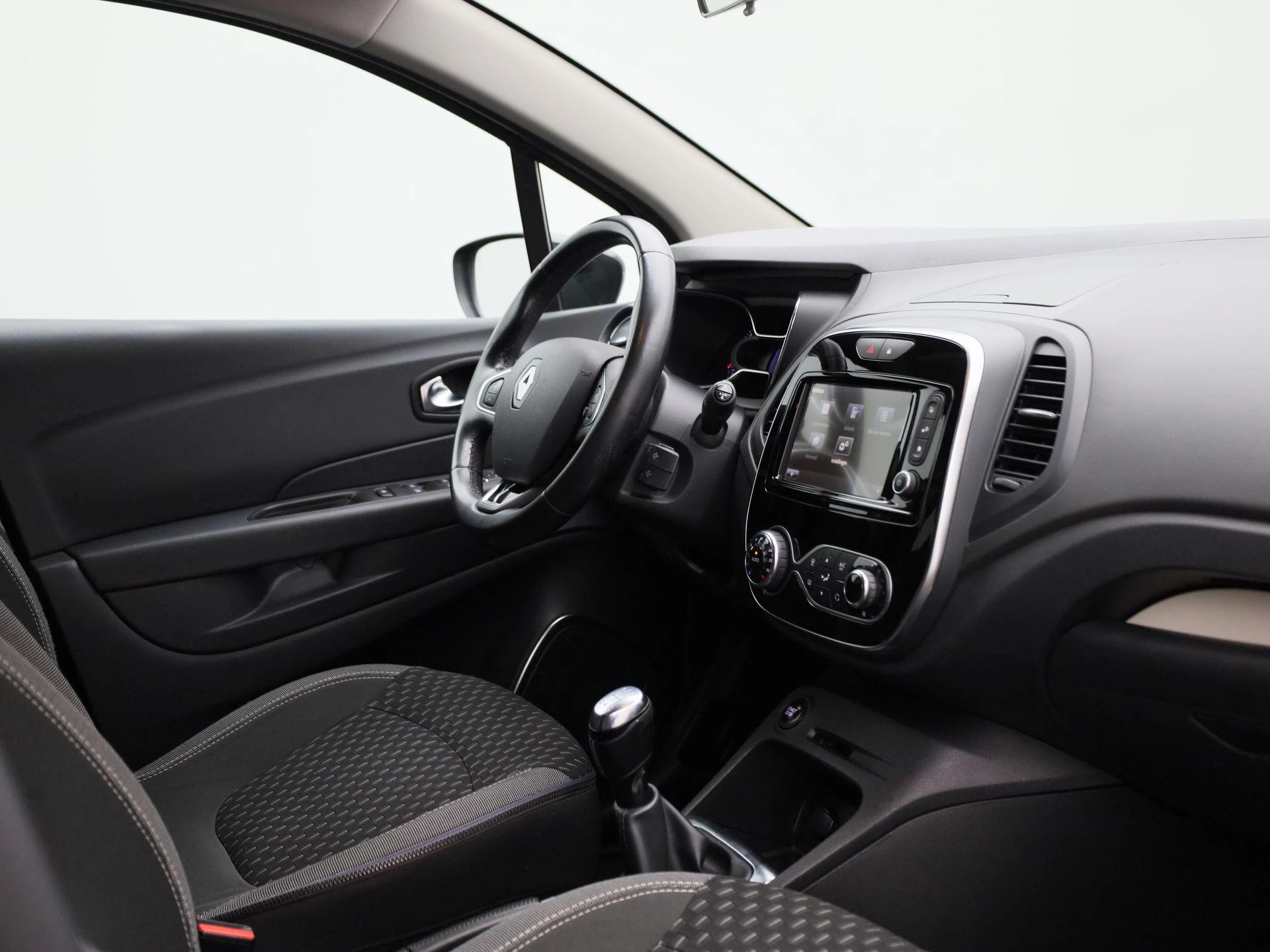 Renault-Captur-image-28