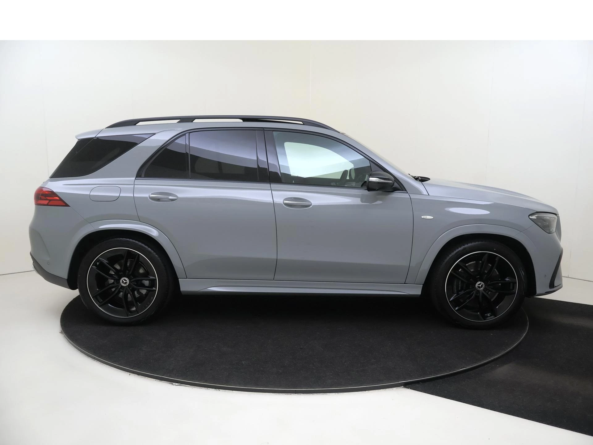 Mercedes-Benz-GLE-image-7