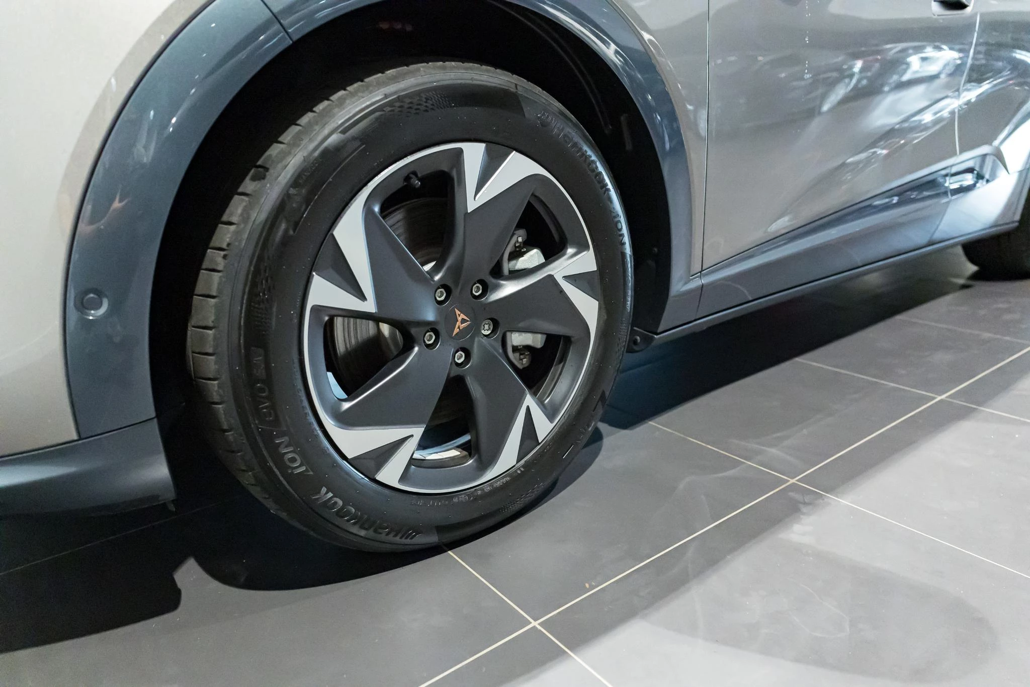 CUPRA-Tavascan-image-9