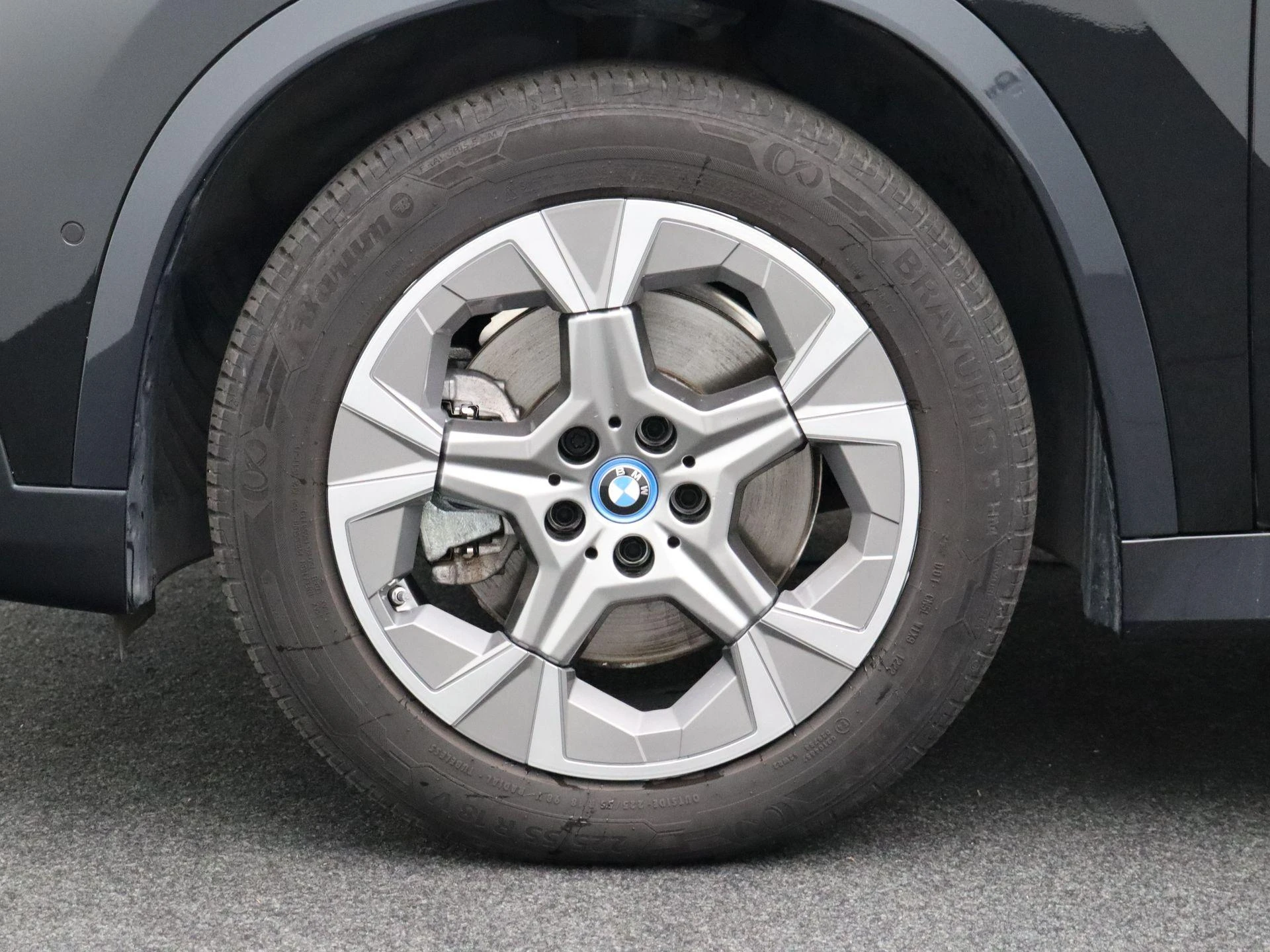 BMW-iX1-image-6