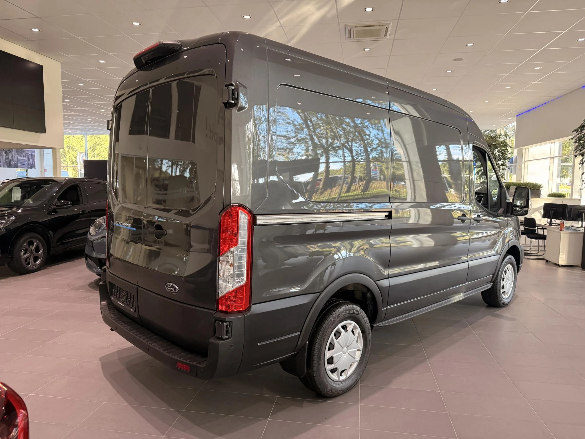 Ford-E-Transit-image-3