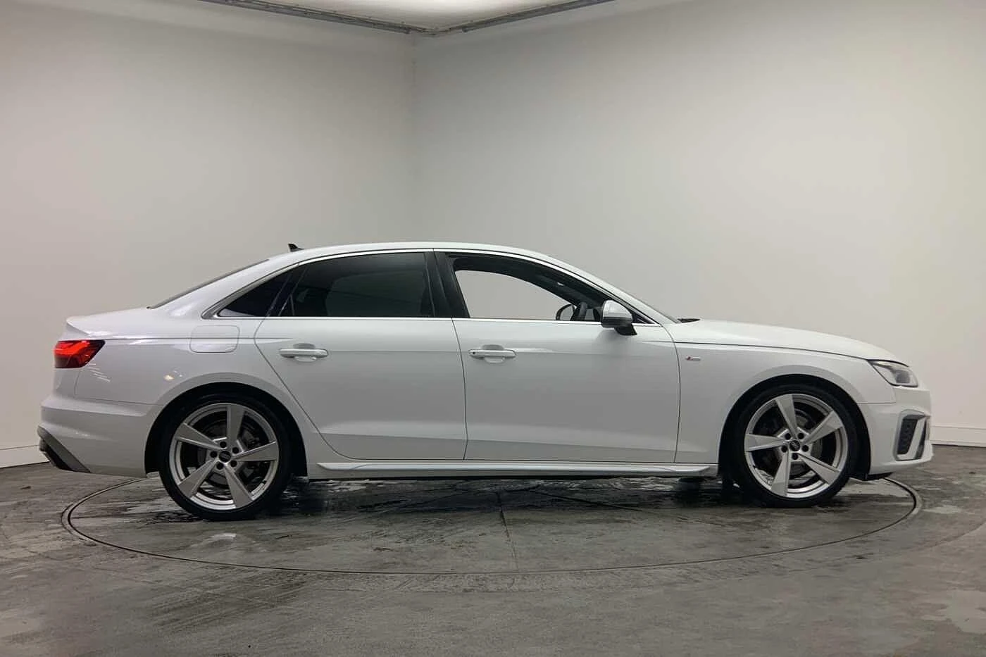 Audi-A4-image-3