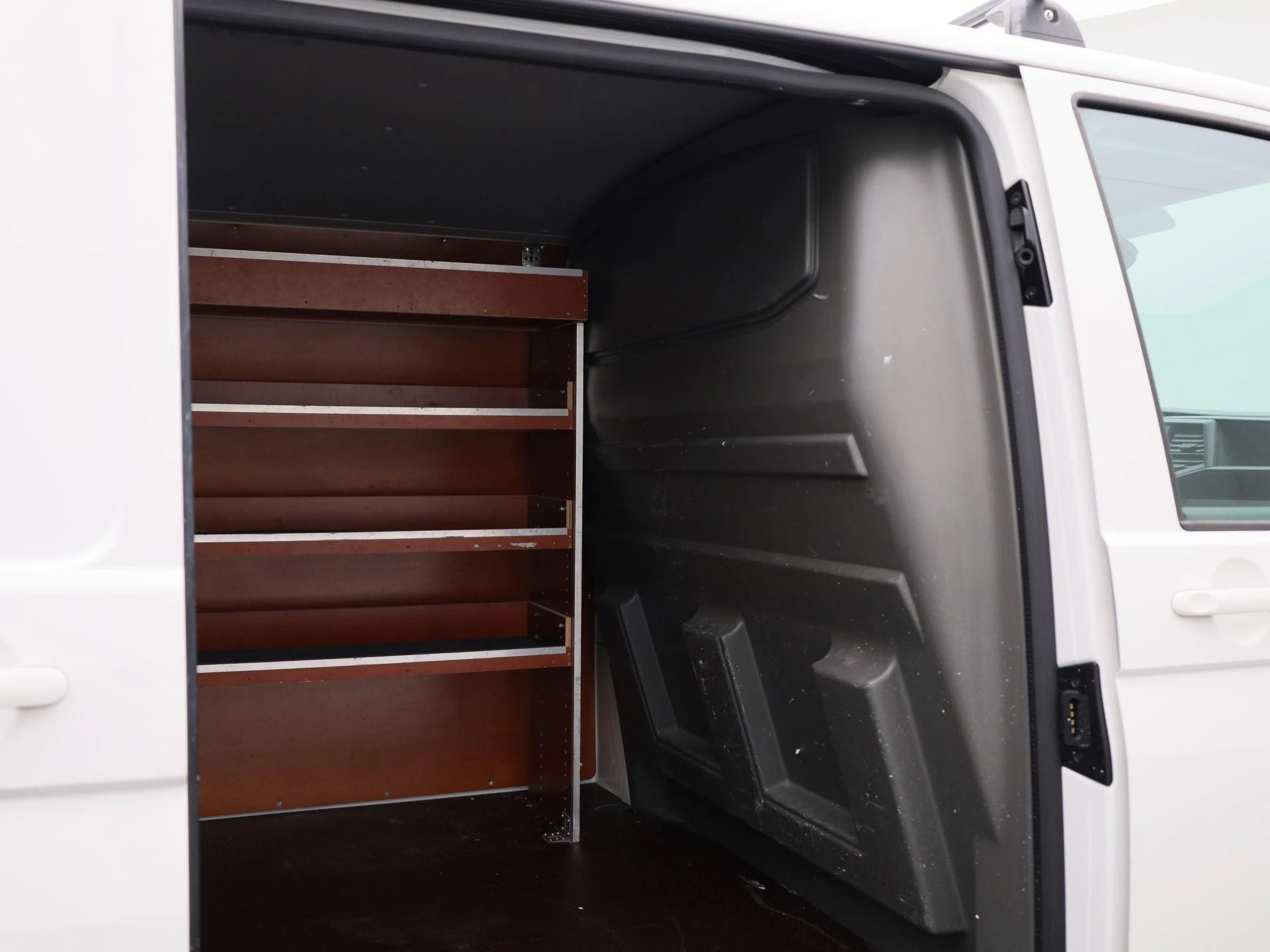 Volkswagen Transporter 2.0 TDI L1H1 110PK