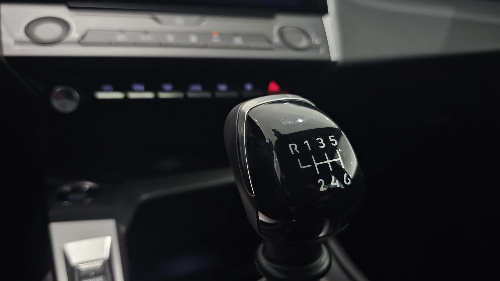 Peugeot-308-image-15