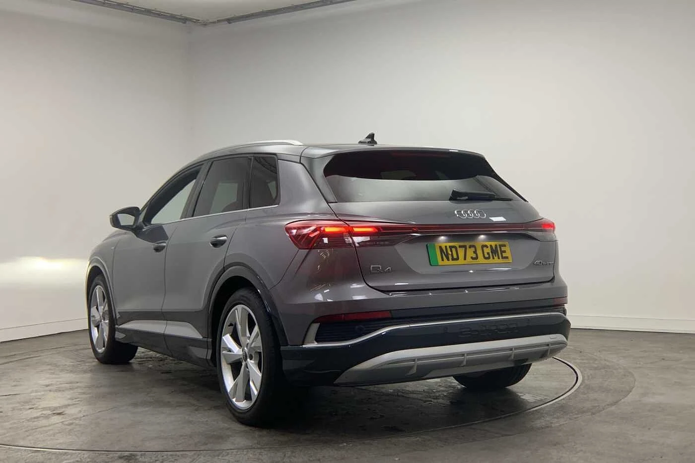 Audi-Q4 e-tron-image-6