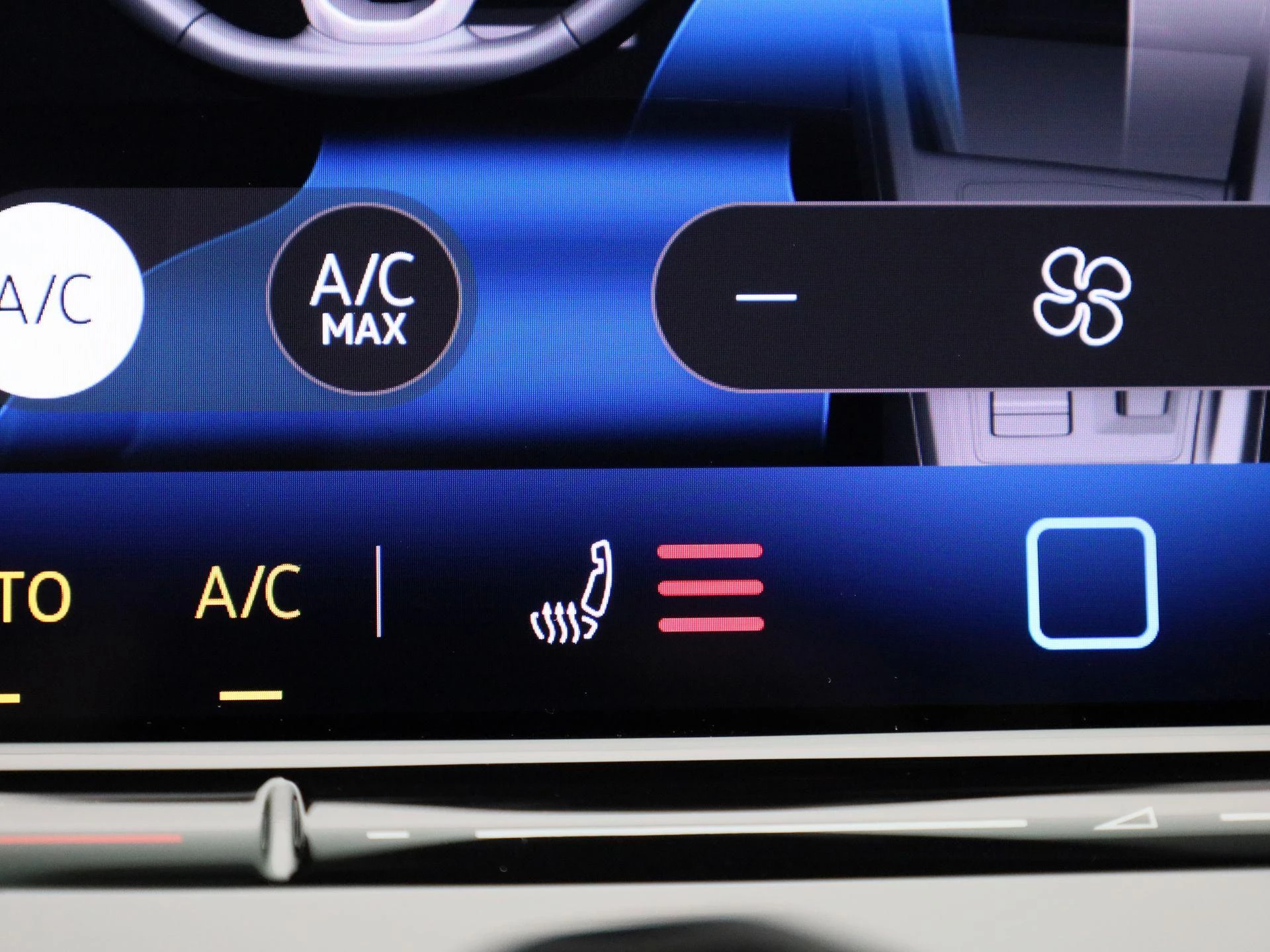 Volkswagen-Golf-image-19