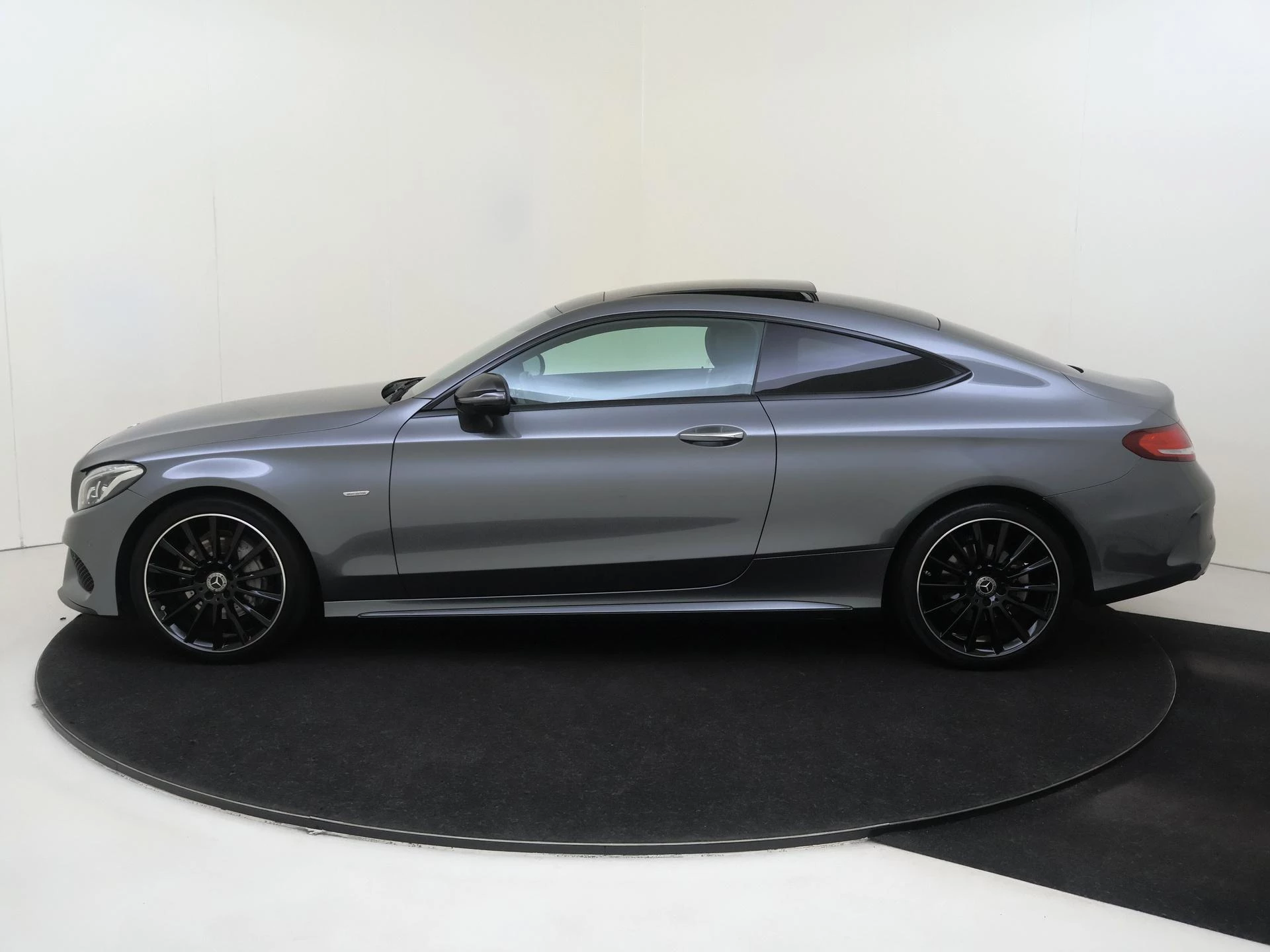 Mercedes-Benz C-Klasse Coupé 200 Premium Plus