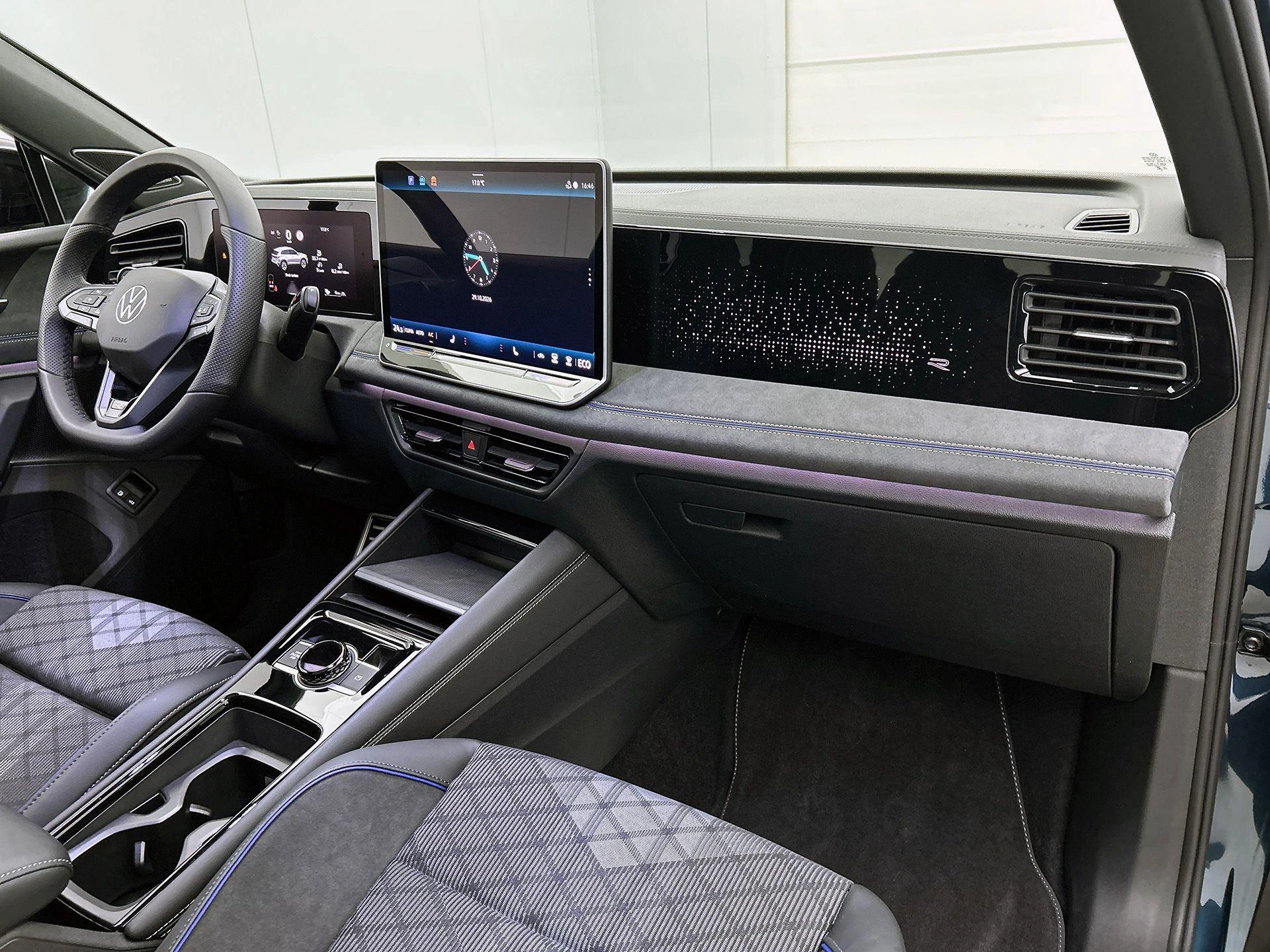 Volkswagen-Tiguan-image-20