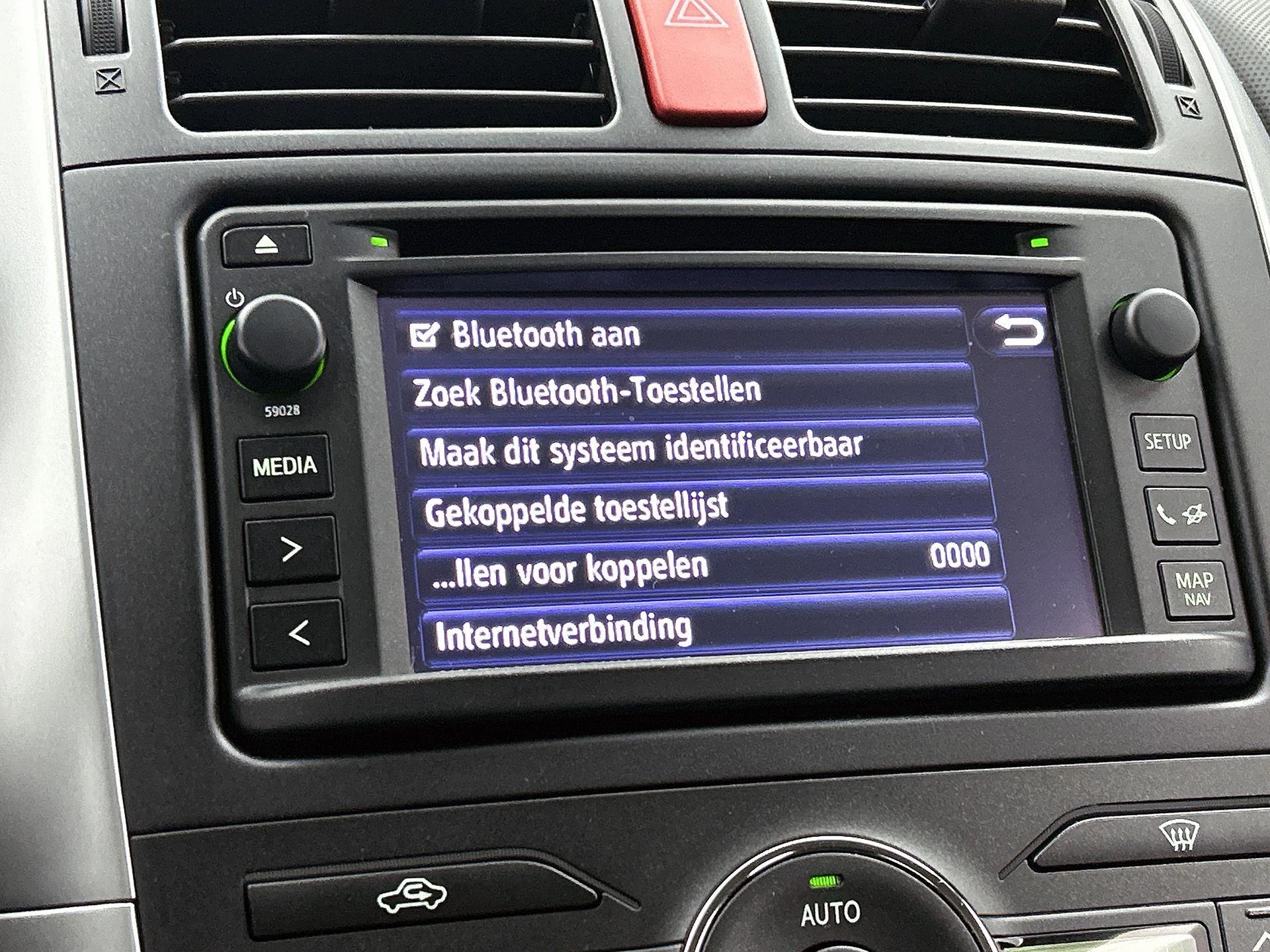 Toyota-Auris-image-16