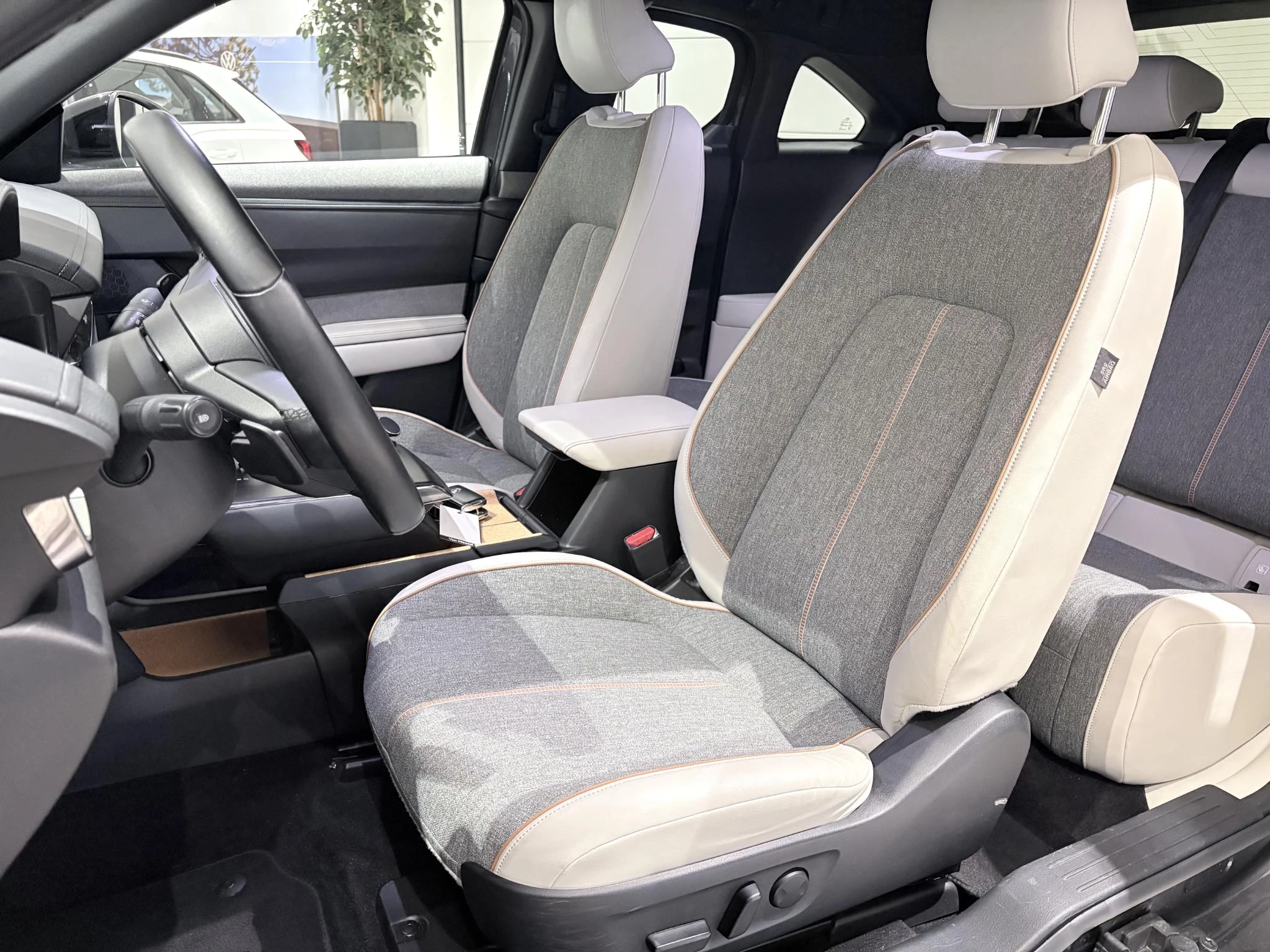 Mazda MX-30 e-SkyActiv 145 First Edition 36 kWh