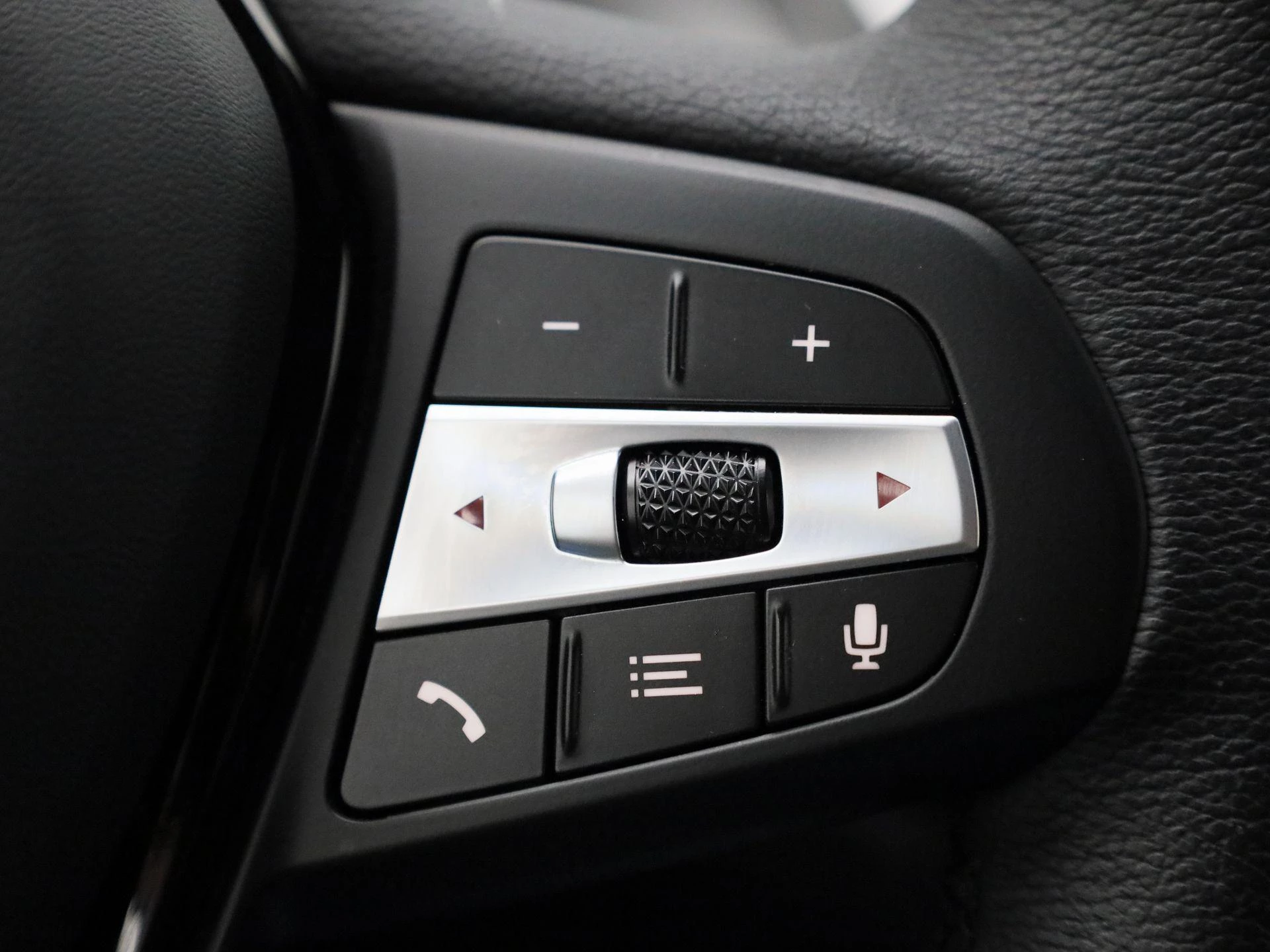 BMW Série 1 Hatch 116iA (80 kW)