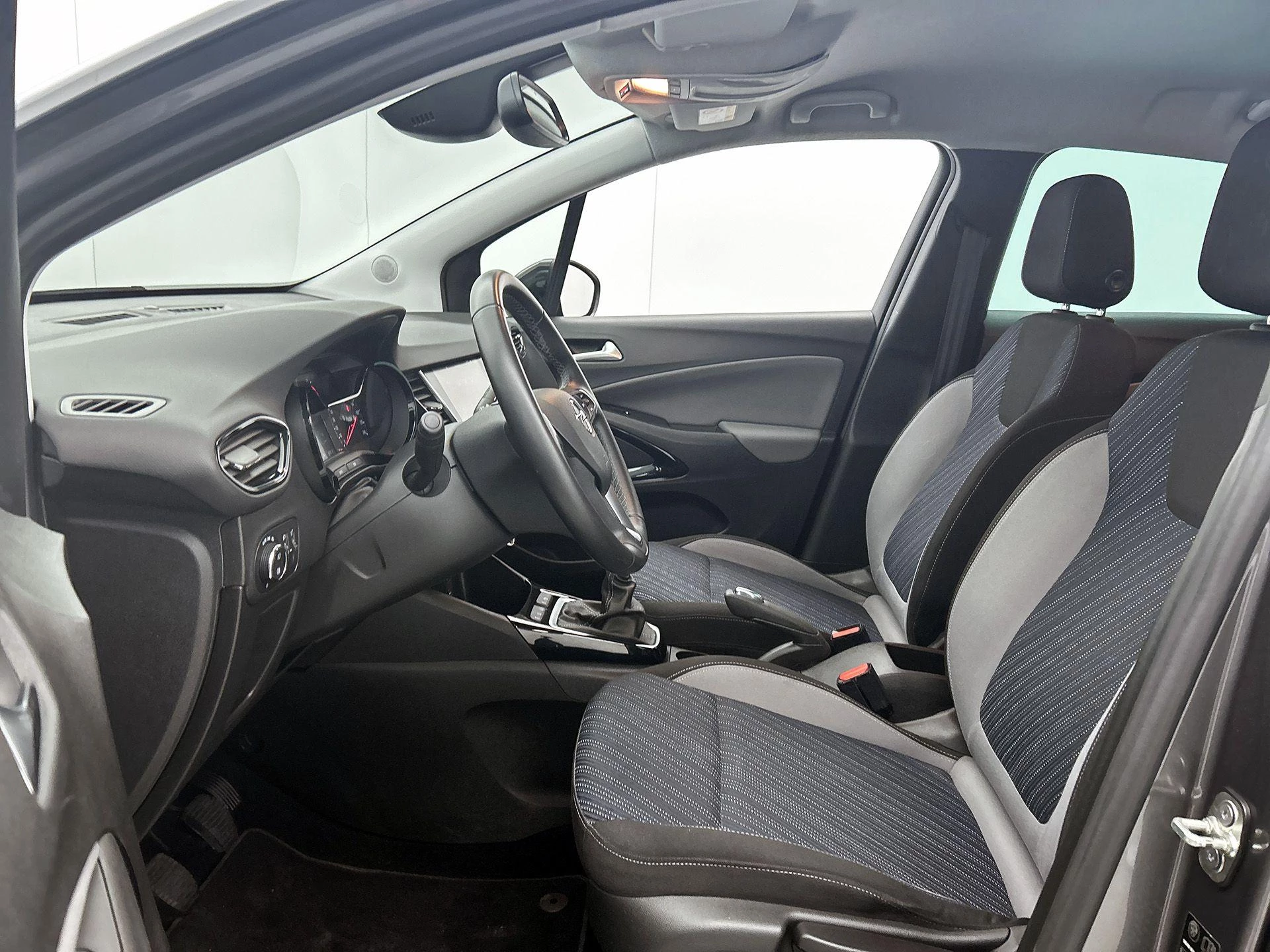 Opel-Crossland X-image-30