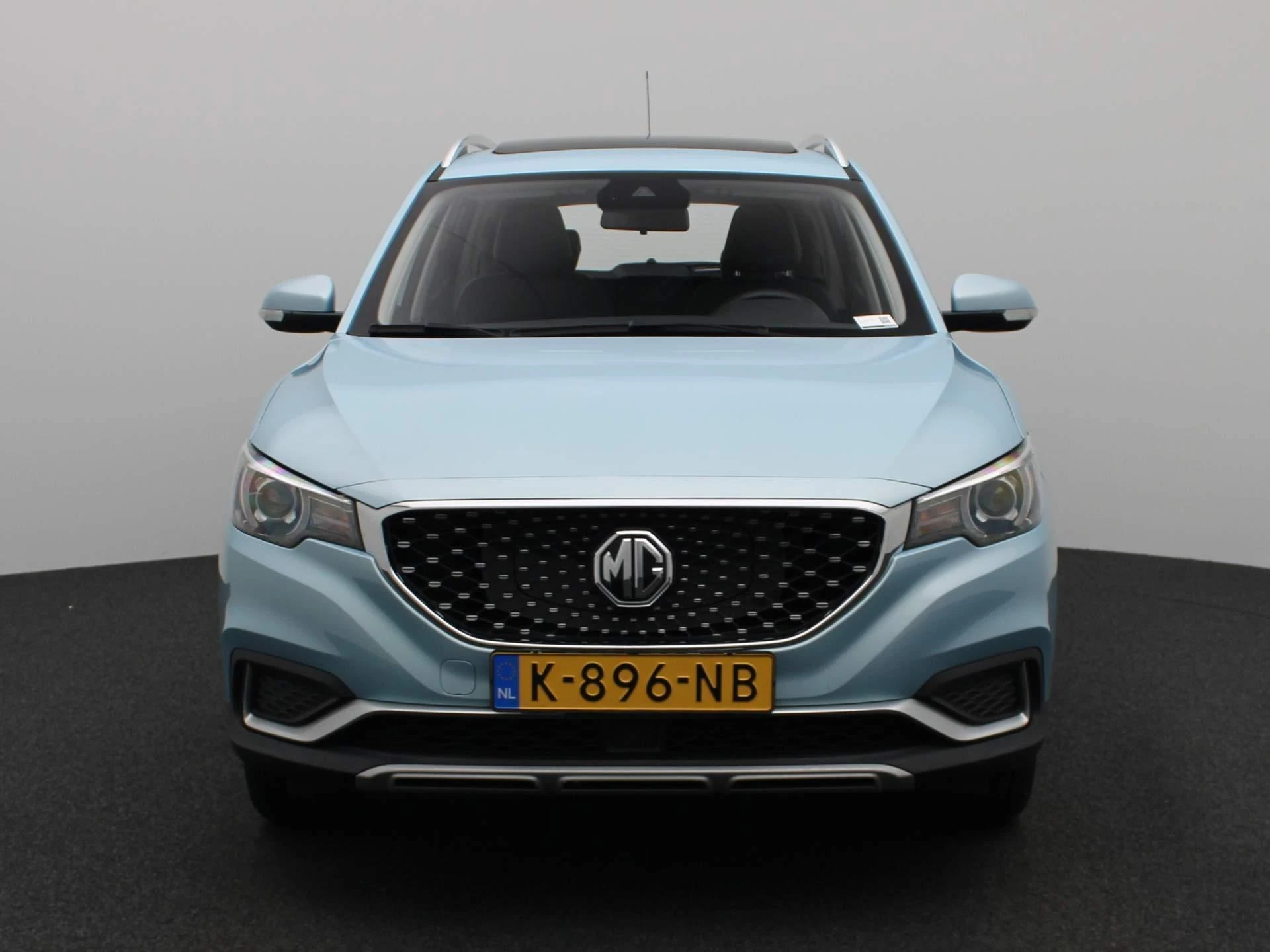 MG-ZS EV-image-3