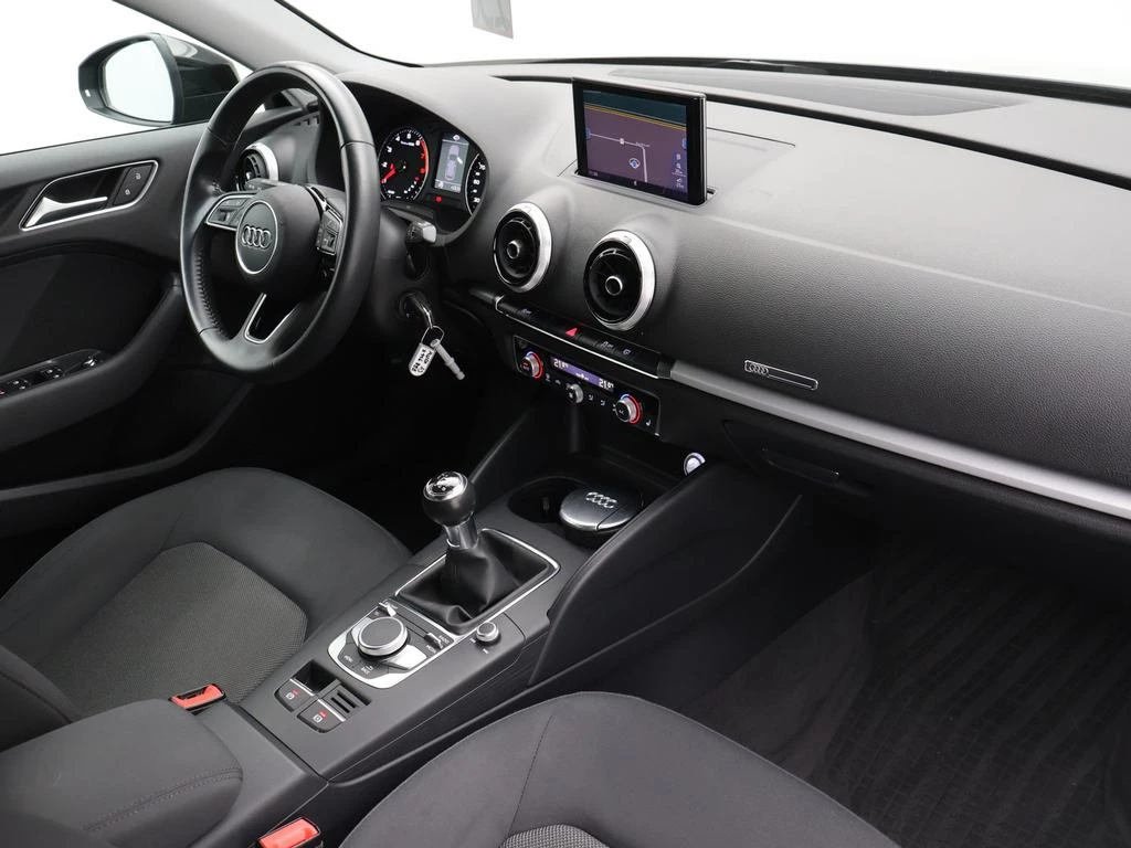 Audi A3 Sportback 30TFSI 116PK *TREKHAAK*CRUISE*NAVI*ZETELVERWARMING*BLTH*DAB RADIO*...*