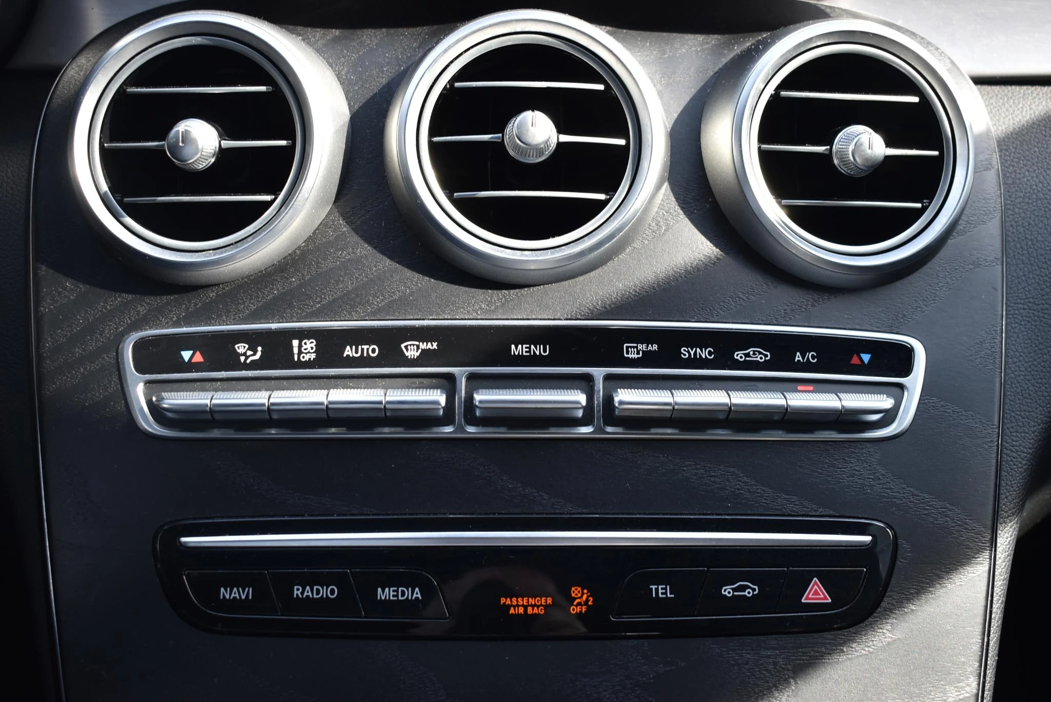 Mercedes-Benz-C-Klasse-image-29