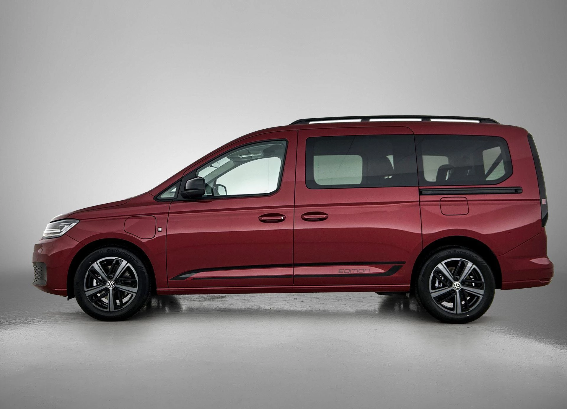 Volkswagen-Caddy-image-1
