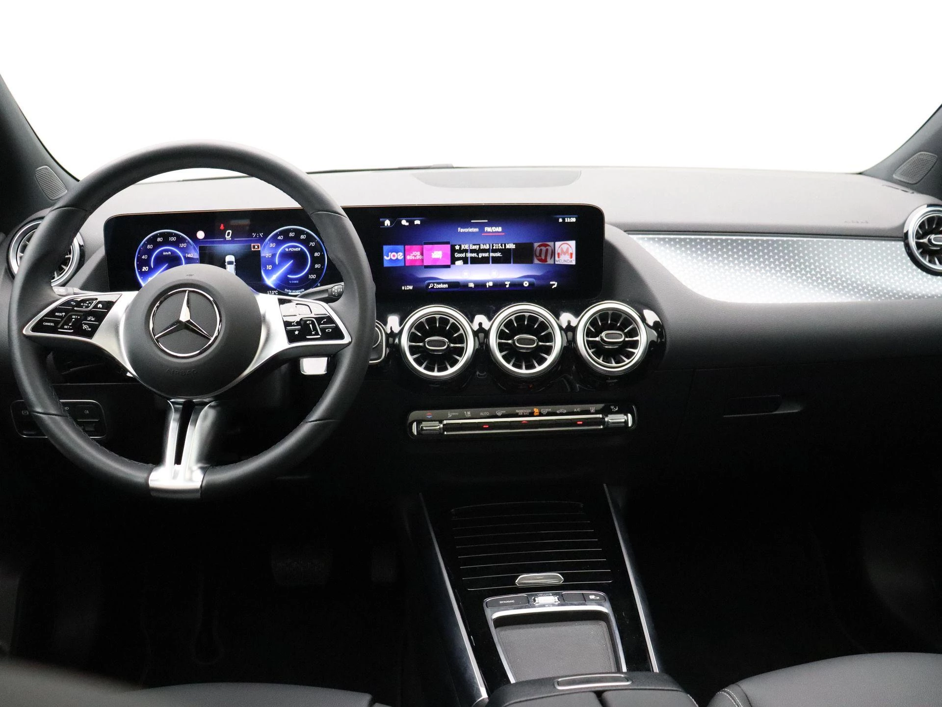 Mercedes-Benz-EQA-image-18