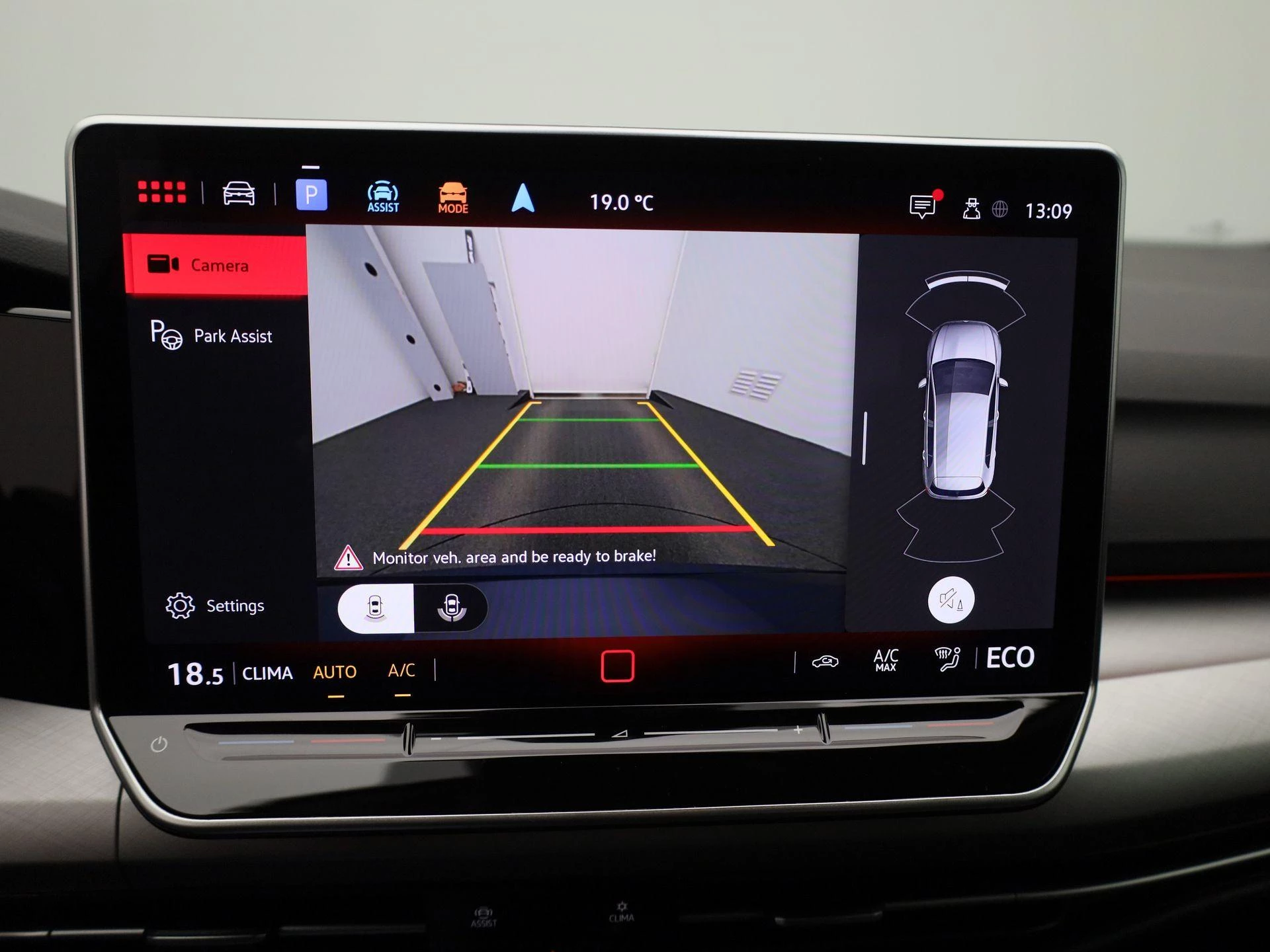 Volkswagen-Golf-image-24