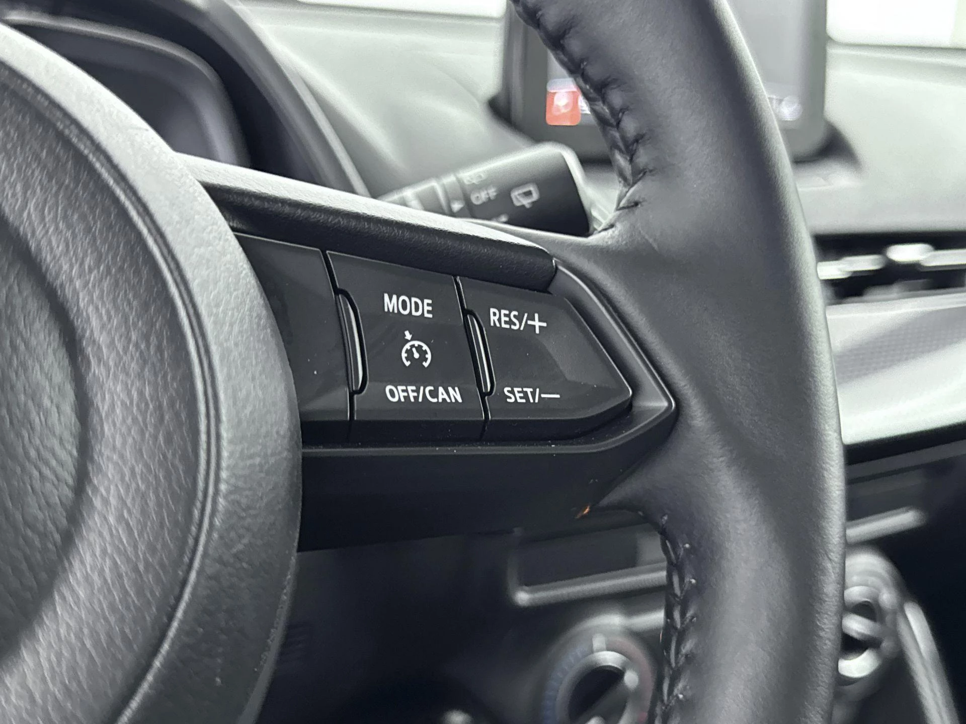 Mazda-2-image-5