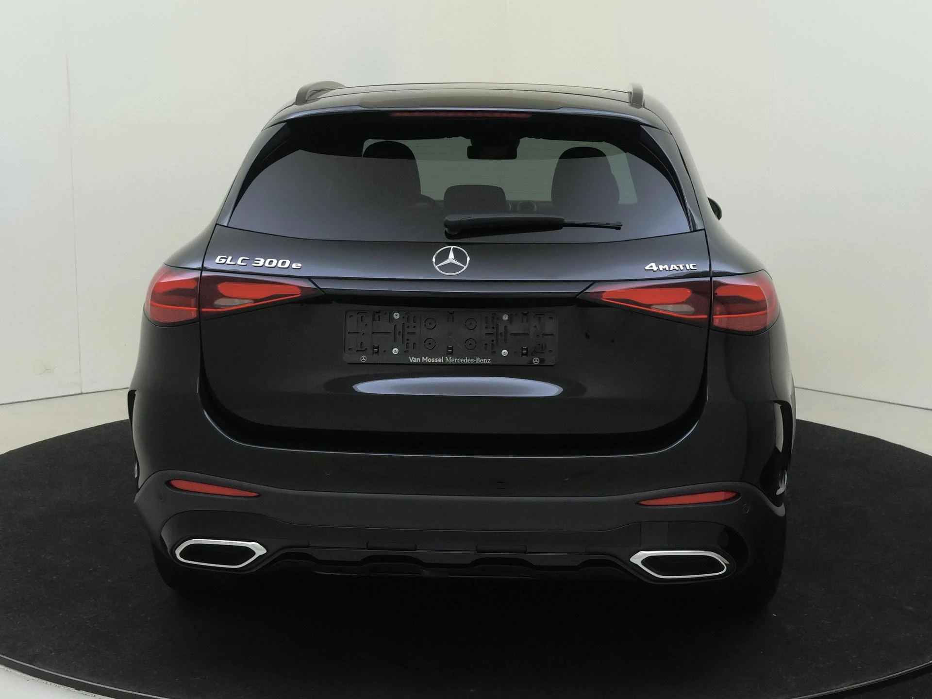 Mercedes-Benz-GLC-image-6