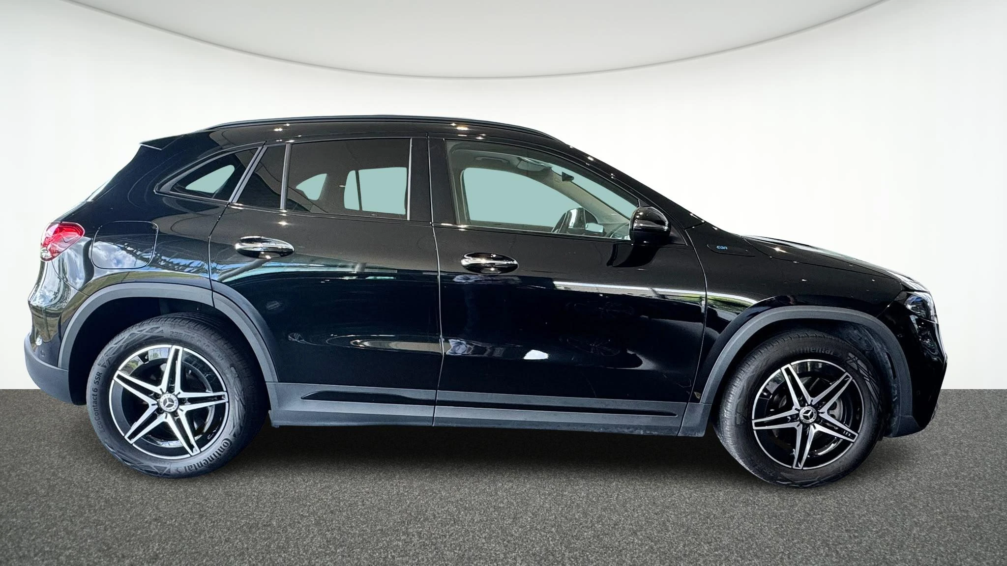Mercedes-Benz EQA 250 AMG Line + CARPLAY + TREKHAAK + NIGHTPAKKET +