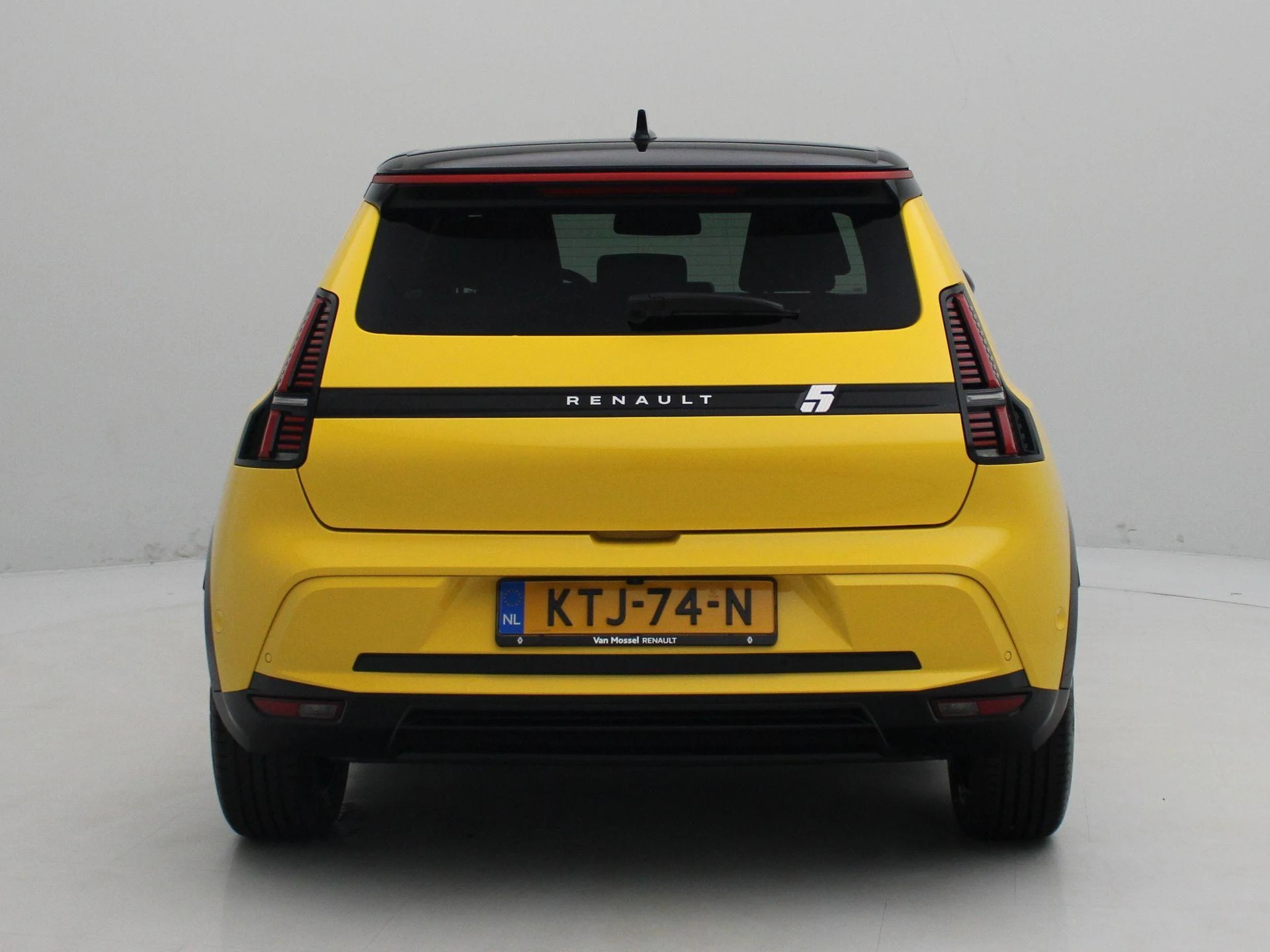 Renault-5-image-4