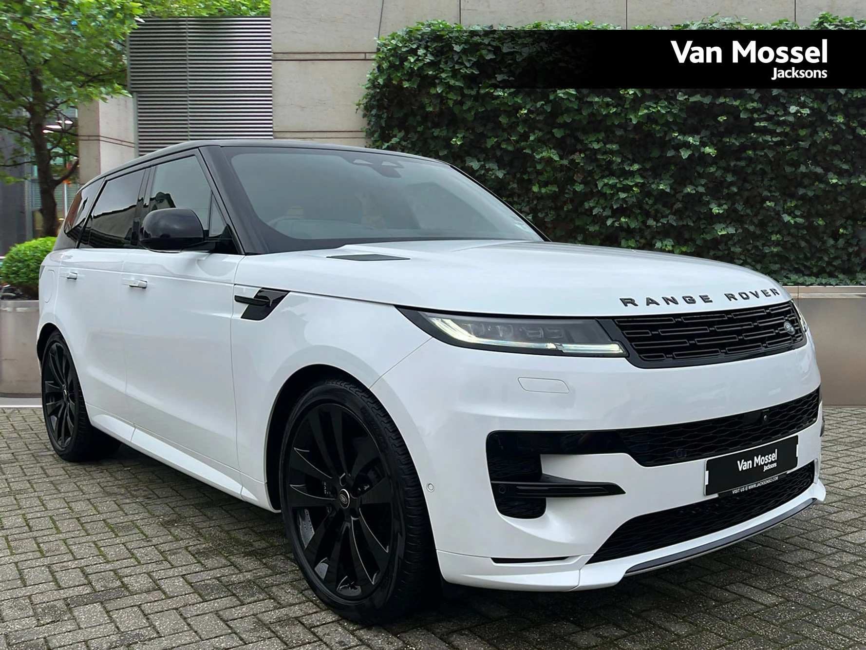 Land Rover-Range Rover Sport-image-0