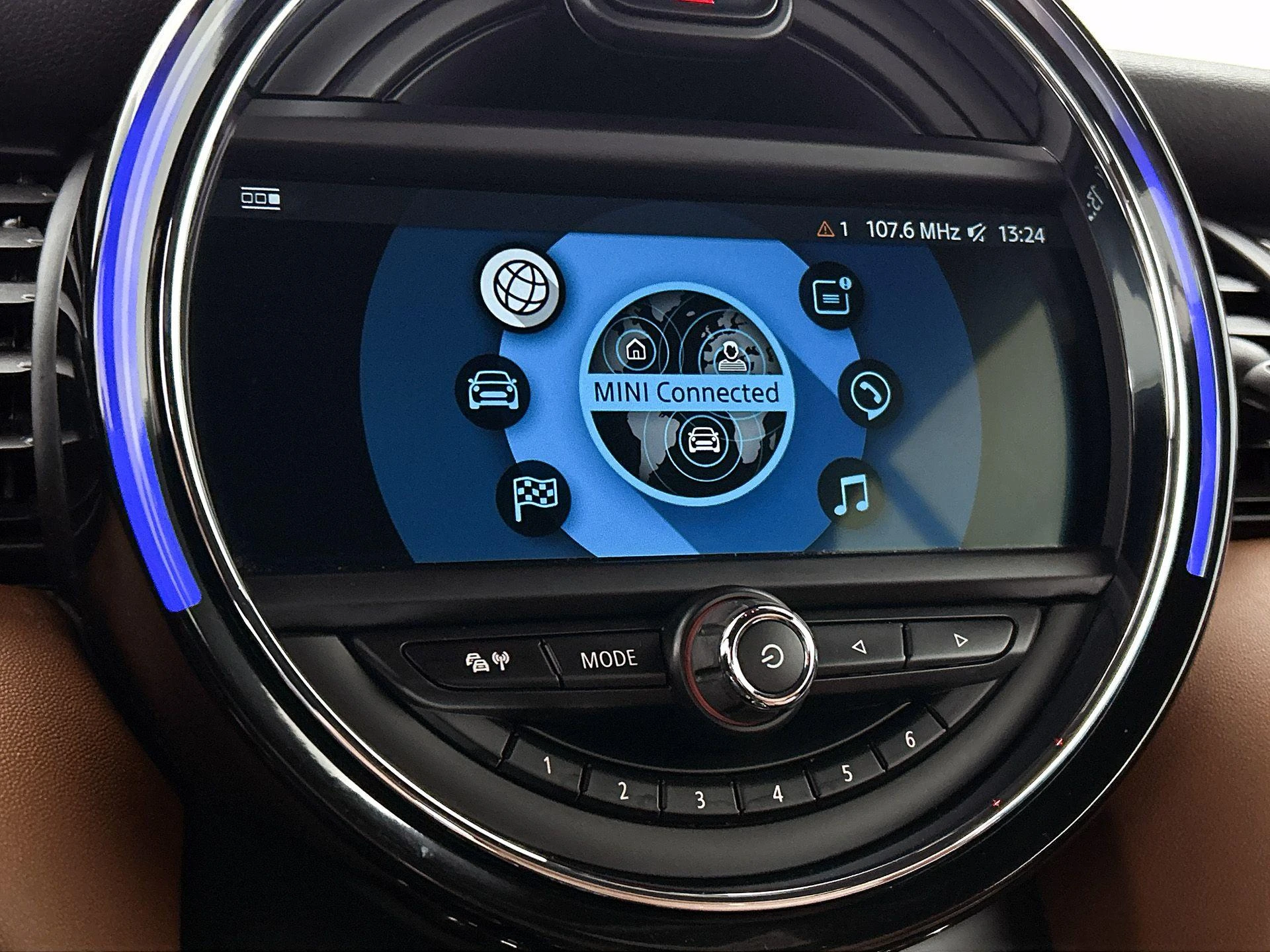 MINI-Cooper Cabrio-image-28