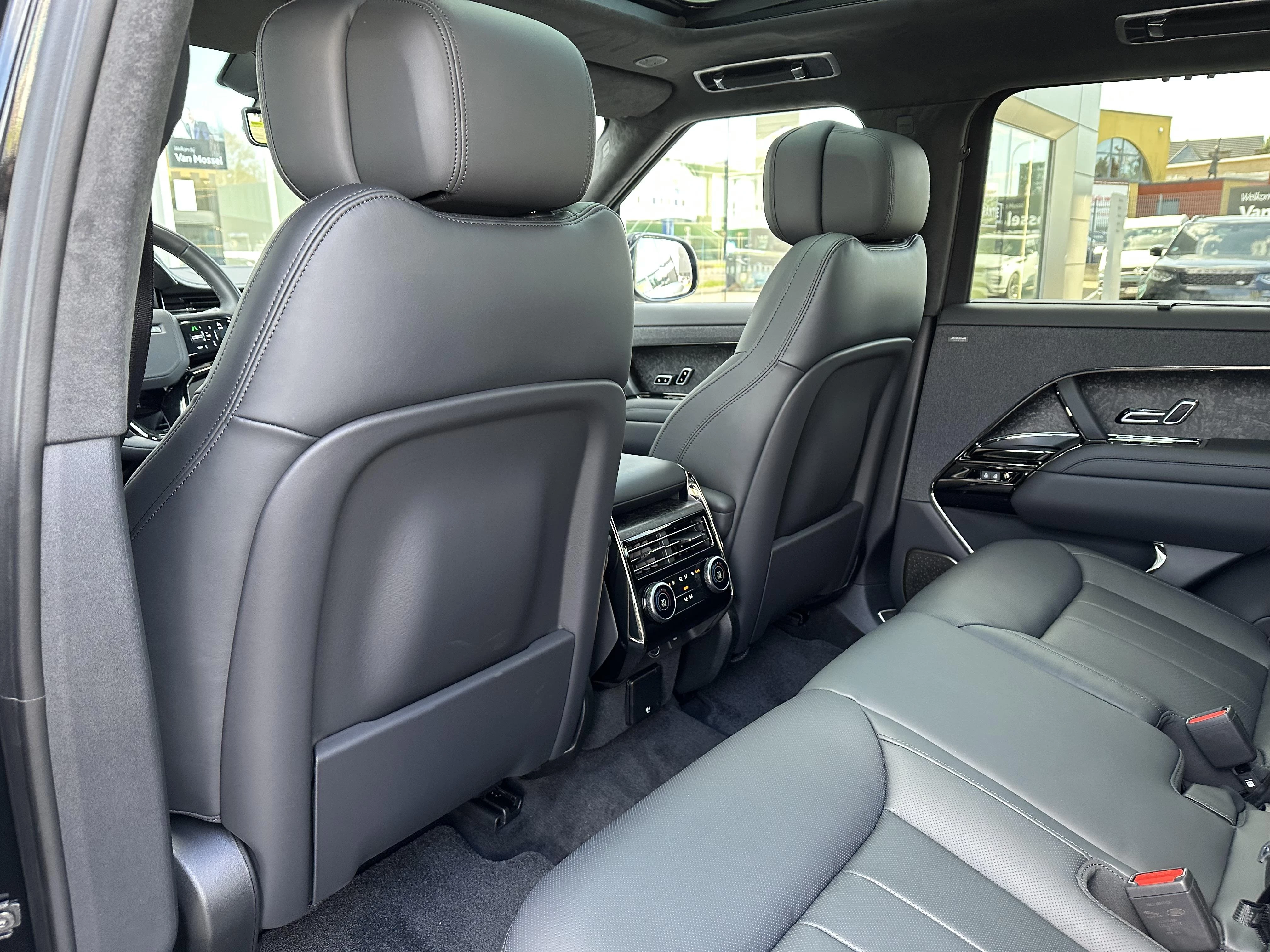 Land Rover-Range Rover Sport-image-24