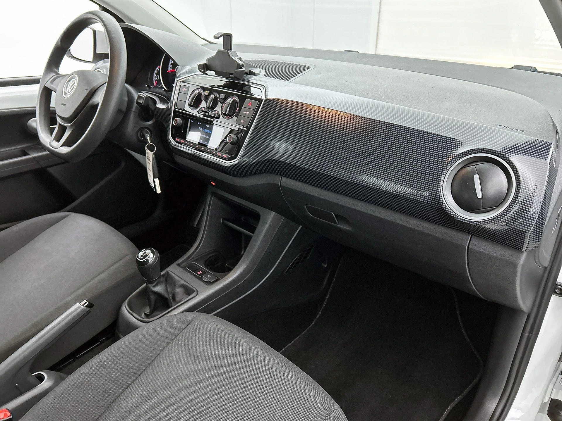Volkswagen-up!-image-20