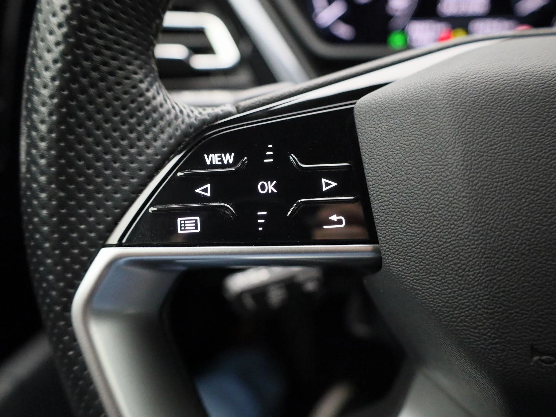 Audi-Q4 e-tron-image-21