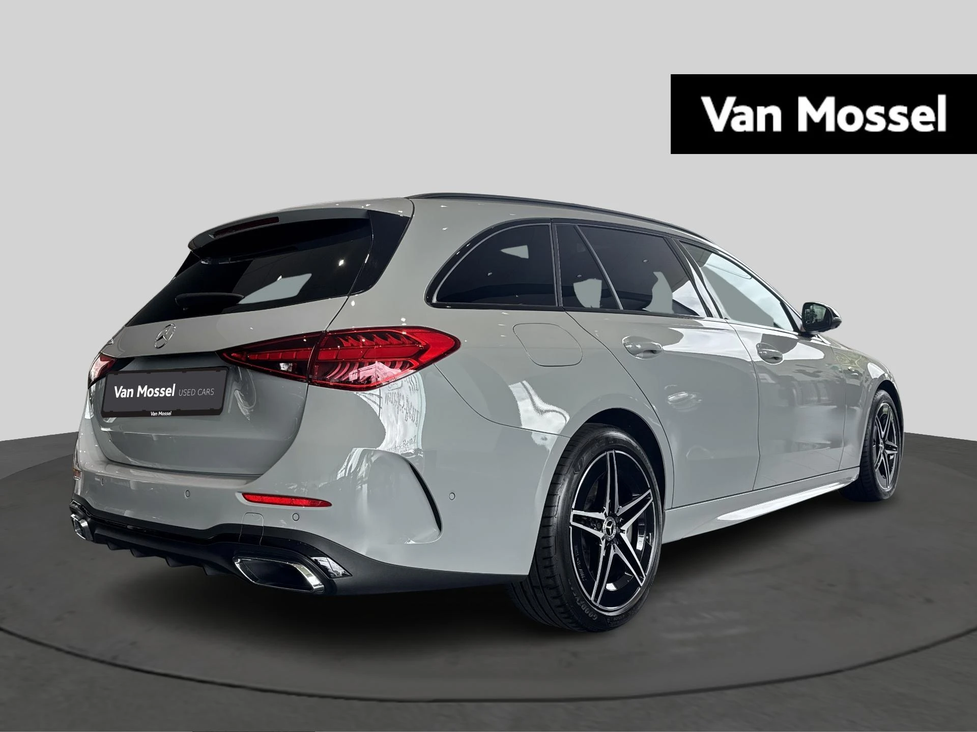 Mercedes-Benz-C-Klasse-image-3