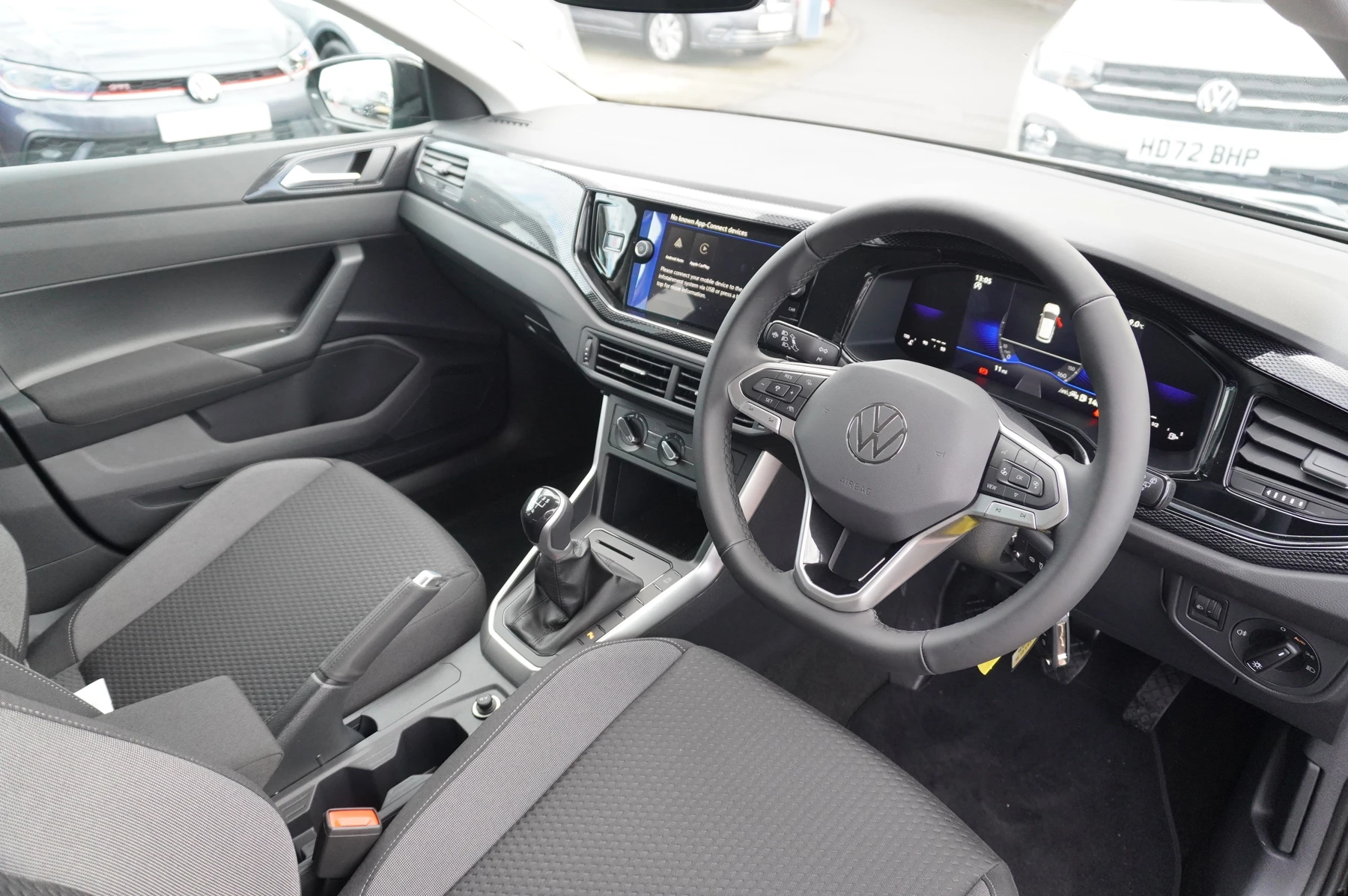Volkswagen-Polo-image-5