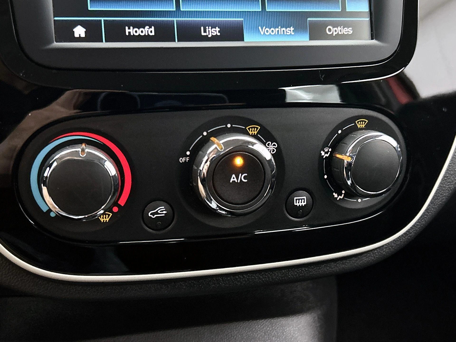 Renault-Captur-image-19