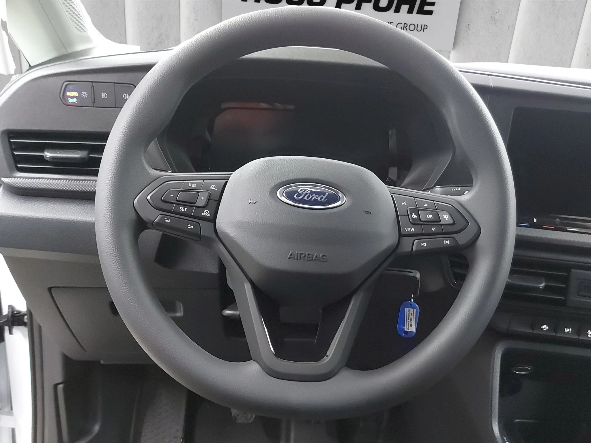 Ford-Transit Connect-image-12